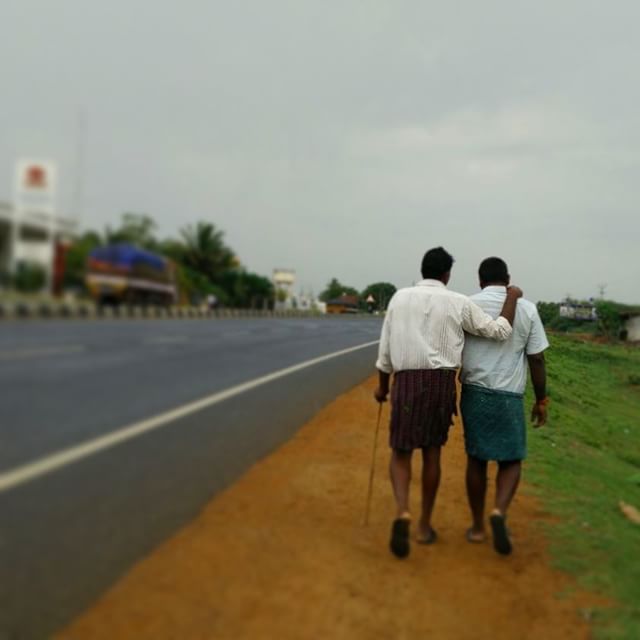 #nagarnagar #nellore #Highway #walksoflife #_soi #brothers #India #andhra #travel #NH5 #walk