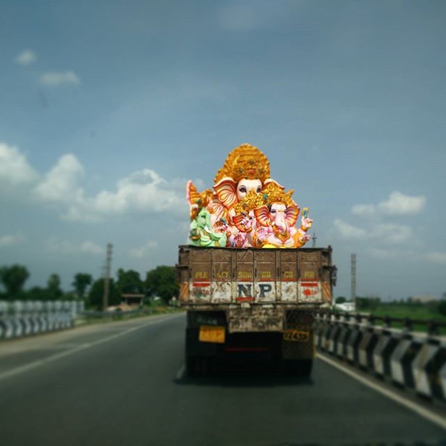 Ganapati trucking it to make it in time for Ganesh chaturti. #nagarnagar #ganapati #preparations #_soi #september #ontheroad #bappamorya #roadtrip #natgeotravel #andhrapradesh #blueskies #instaclick #India #ganesh #festivalsofIndia