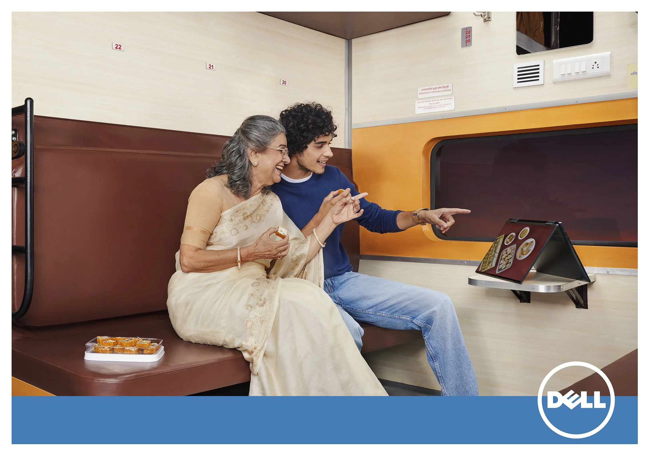 Dell Festive Aug2022 -10090 M 2 Lr.jpg