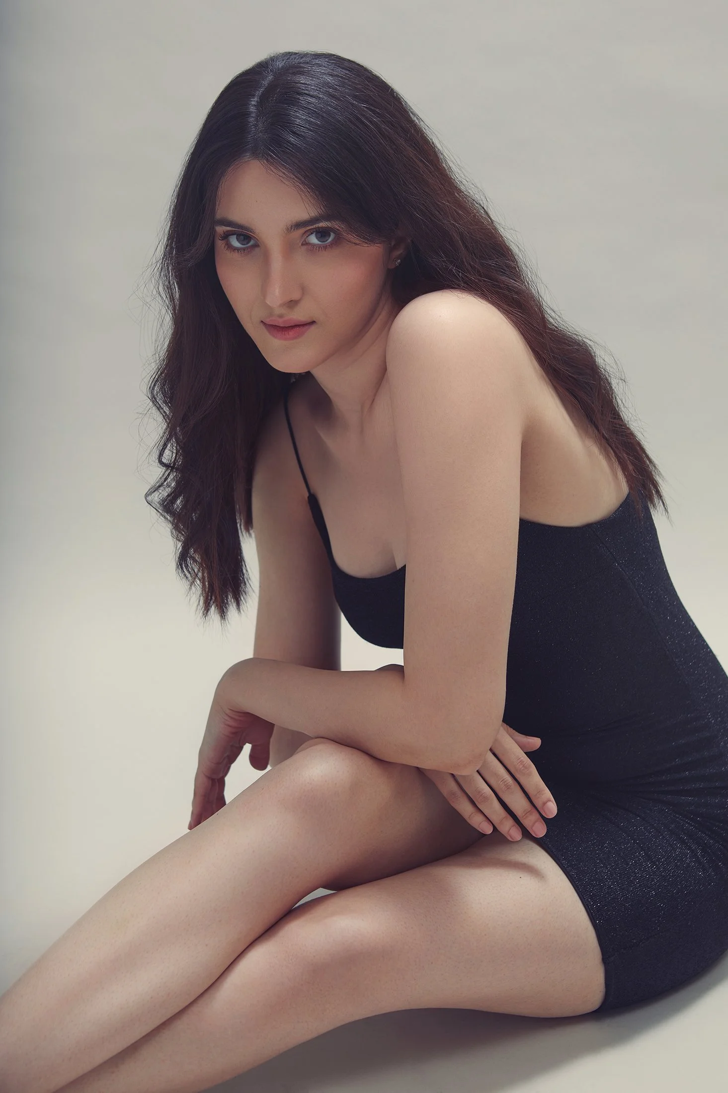ROOSH SINDHU Nov2022 -7462-Prcsd Lr.jpg