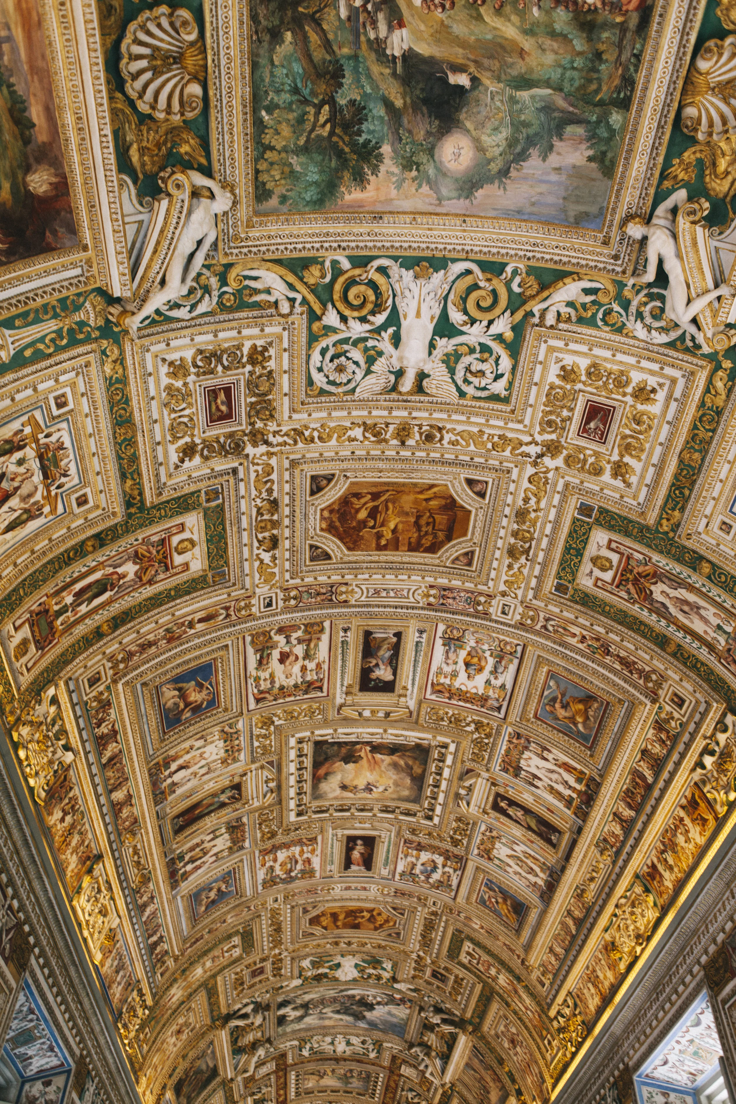 StPetersBasilica_1841.jpg