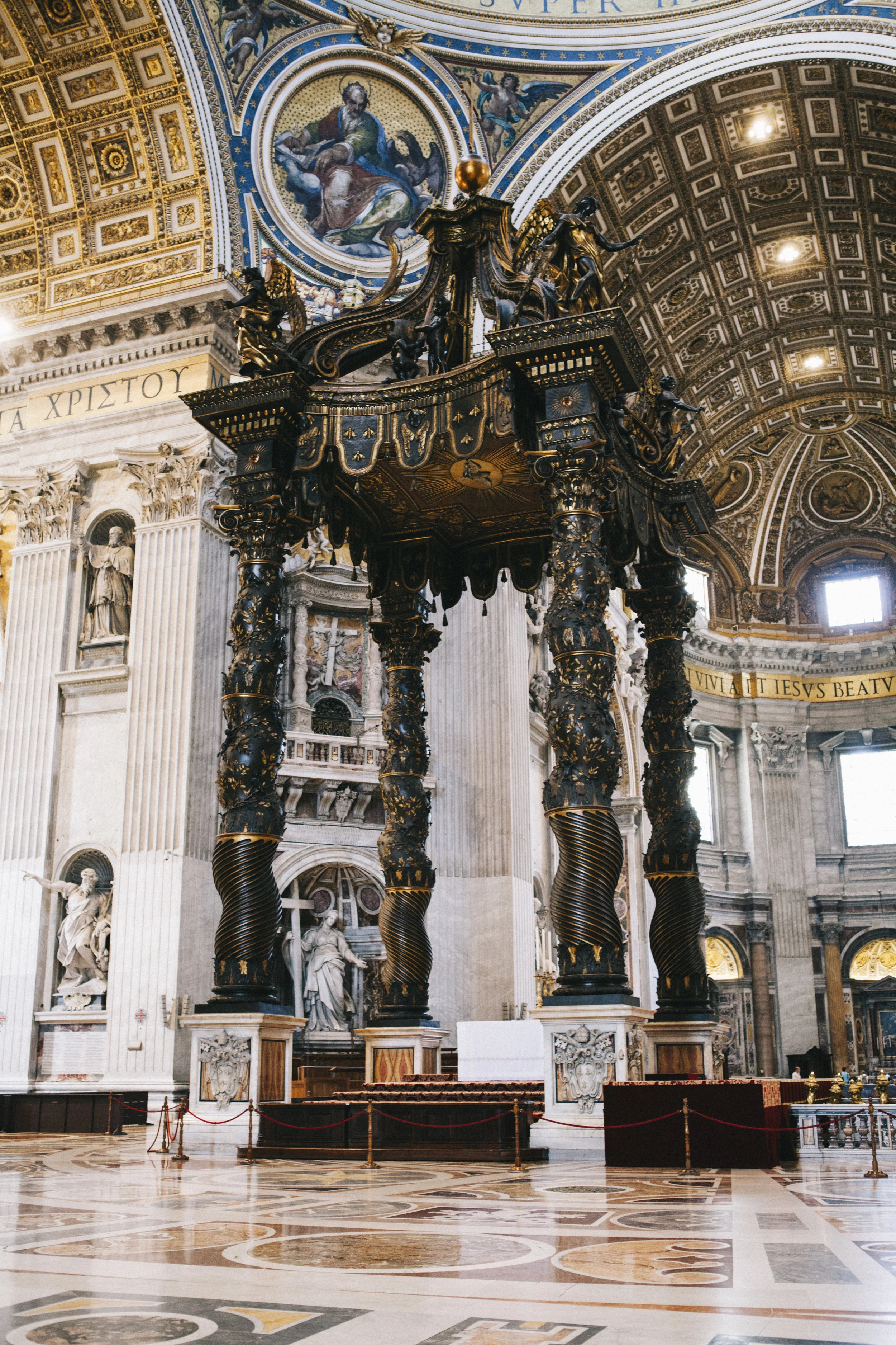 StPetersBasilica_1906.jpg