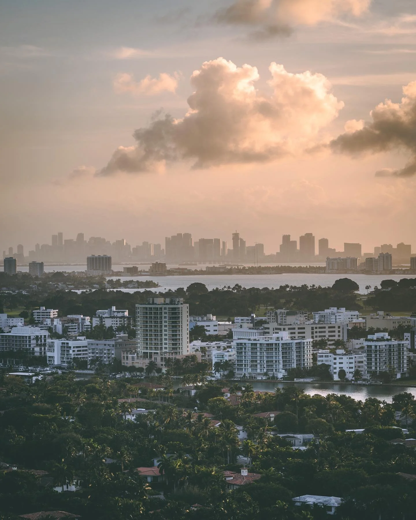 How’s winter treating you? 😎
|
|
|
|
|
Thanks for liking and please follow!
———————————————————————————————
#iMagixMiami #Lifestyle_Miami #sonyalpha #earthfocus #beautifuldestinations #Miami #MiamiBeach #citykillerz #fatalframes #depthobsessed #usap