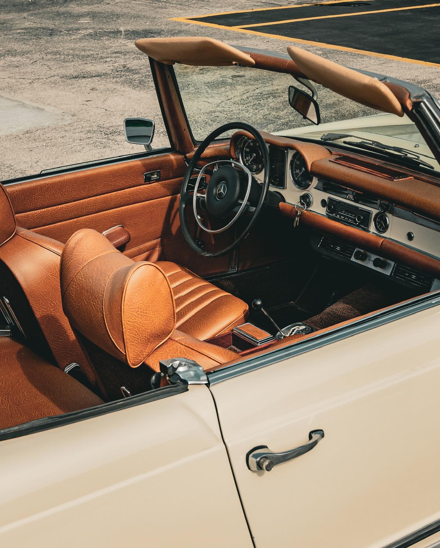 Automotive Shoot &mdash; 1969 Mercedes 280 SL

Shot for @bringatrailer 

#plasry #automotivephotography #miami