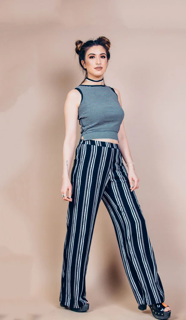 Stiped crop top: thrifted. Striped wide-leg pants: Target. Platform mules: Urban Outfitters. Choker: Etsy.
