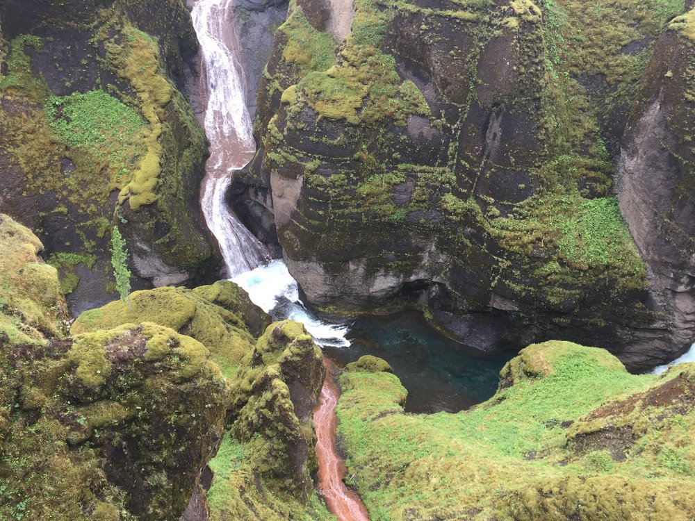 Fjaðrárgljúfur Canyon