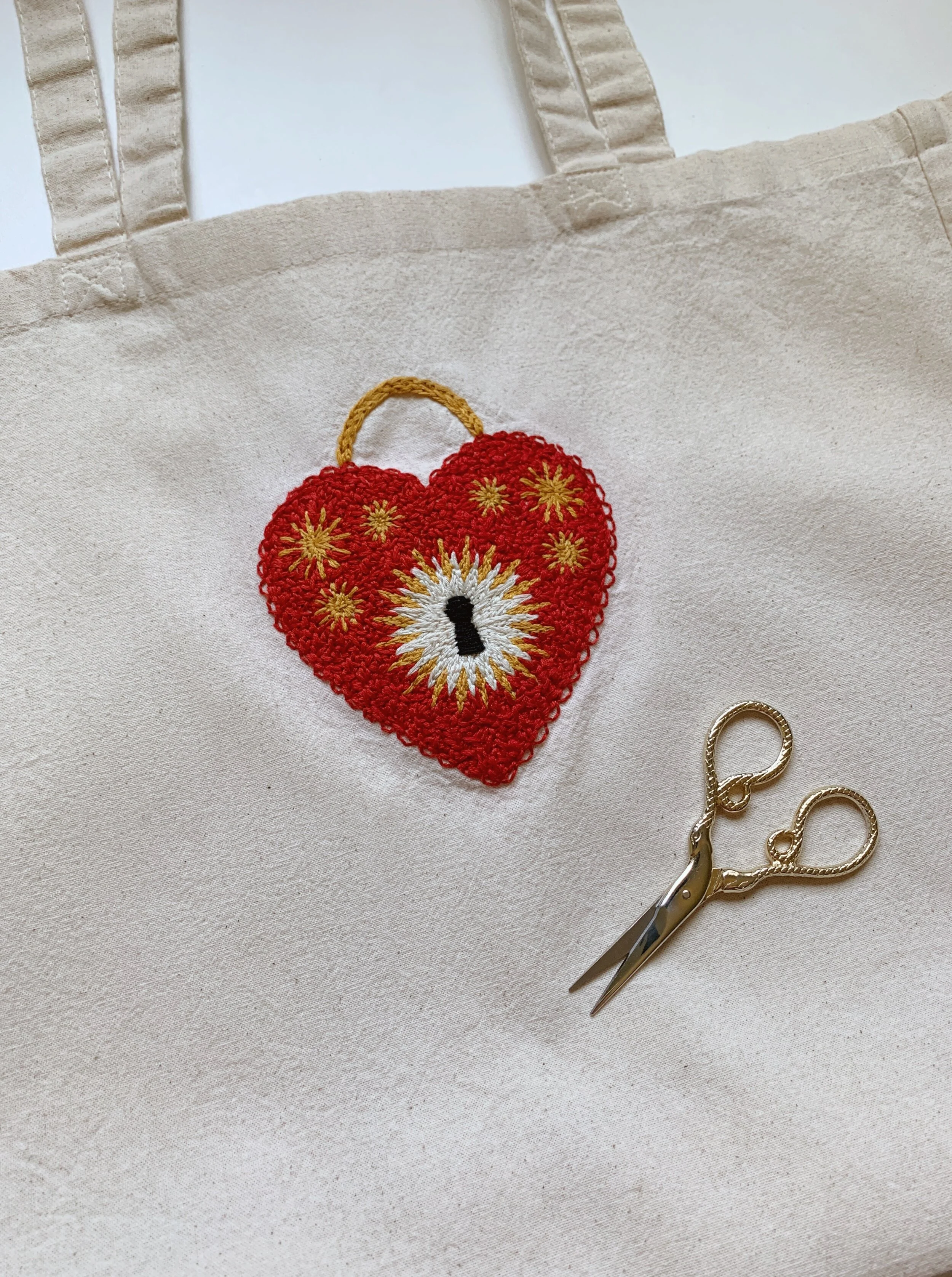 embroidered jute bolsa