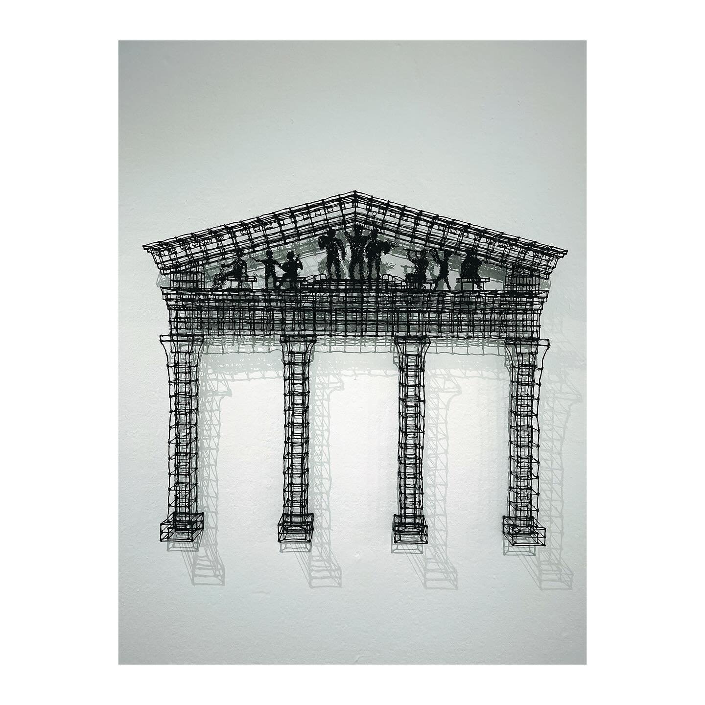 Artistic Berlin. Host city: #berlin #art #sculpture #design #brandenburggate #june #june25 #summer25 #berlinstagram