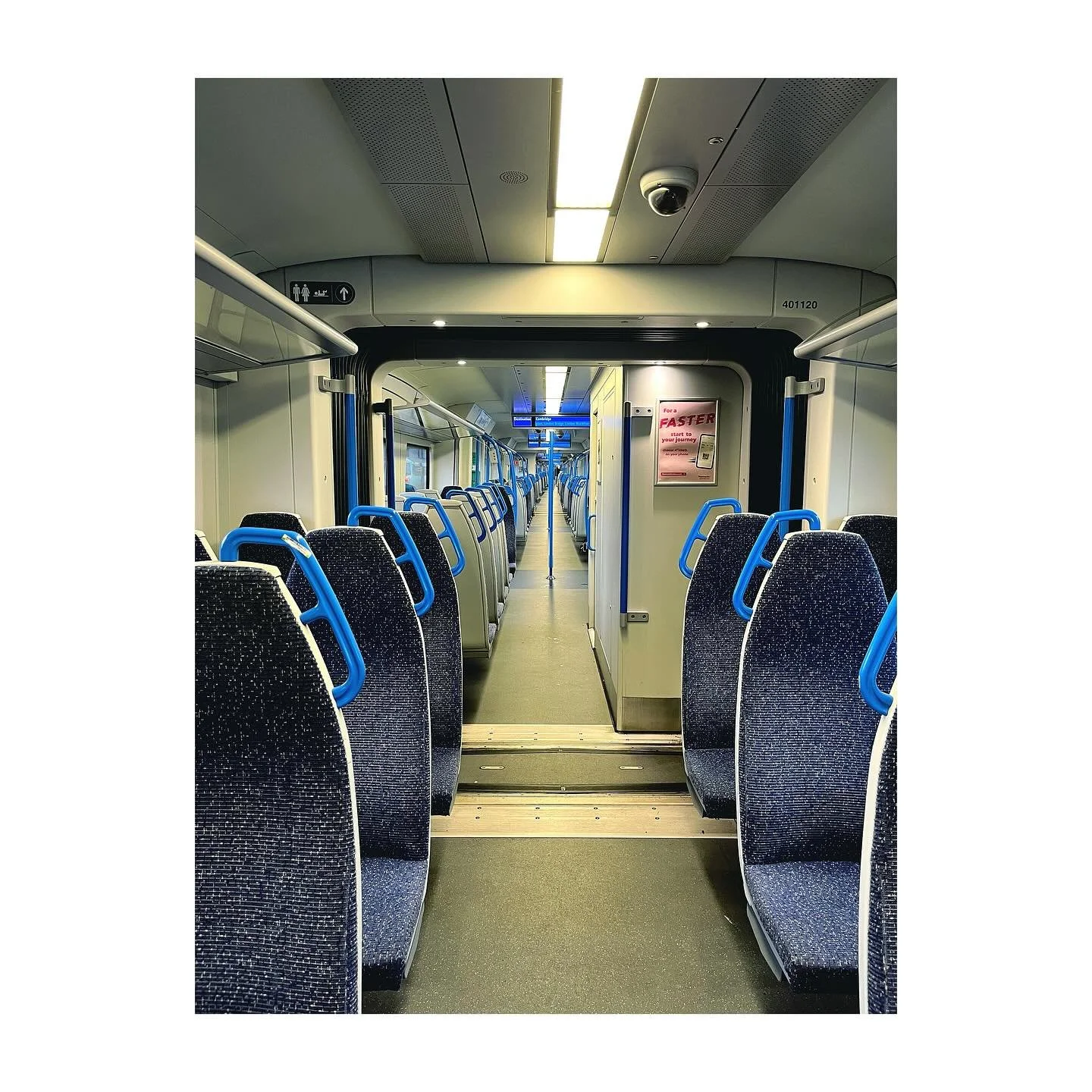 Deserted. Host city: #brighton #train #earlymorning #traincarriage #trainspotter #empty #solotraveller #ticketsplease #nov #nov2025 #november #2025 #winter #brightongram