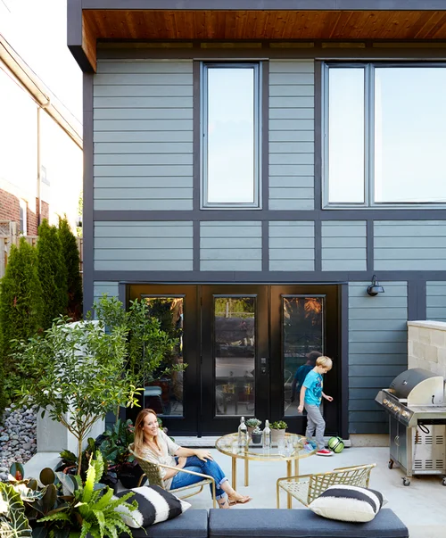 02a_exterior_new.jpg