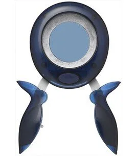 Fiskars Squeeze Punch.jpg