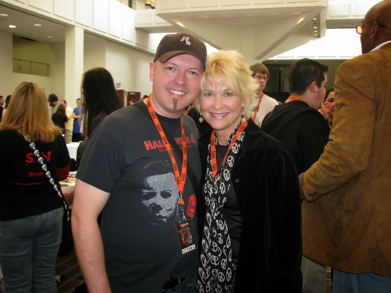 Dee Wallace (Mrs. Strode)