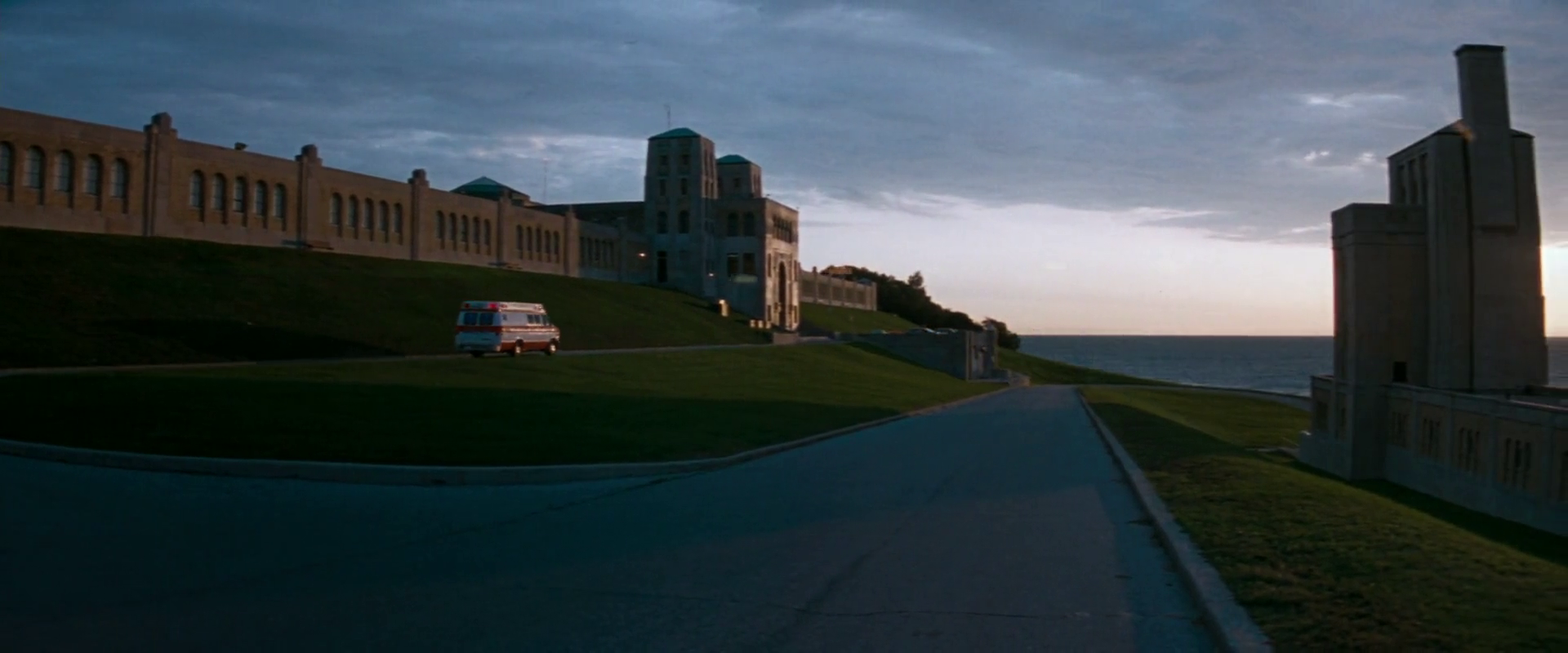 In The Mouth of Madness (1994)