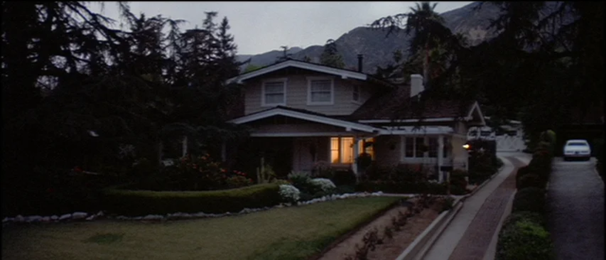 Poltergeist II: The Other Side (1986)