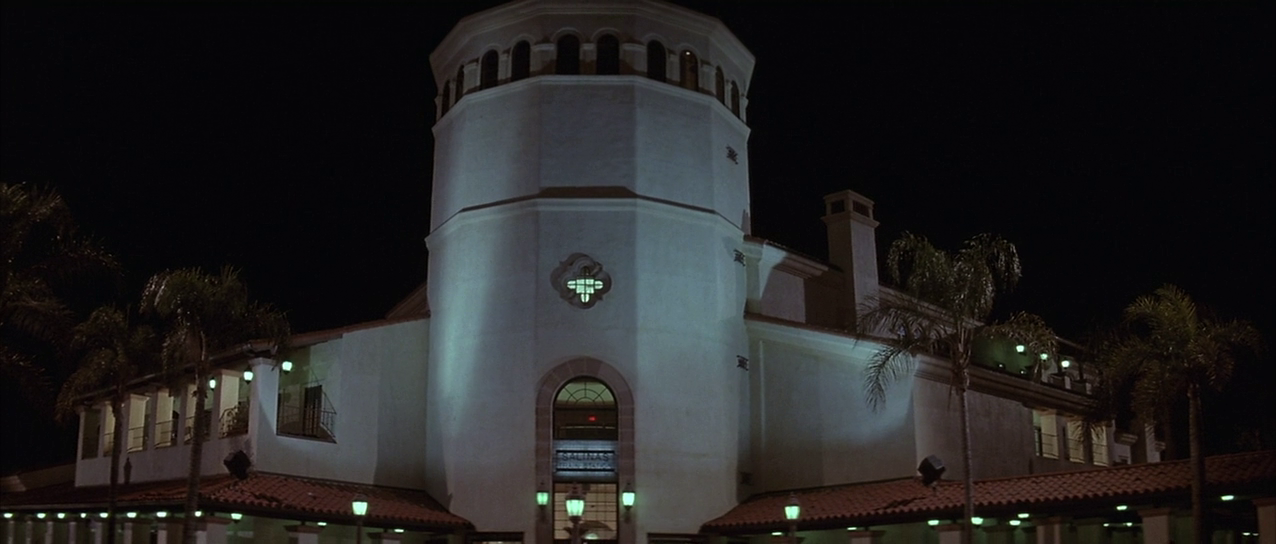 Memoirs Of An Invisible Man (1992)