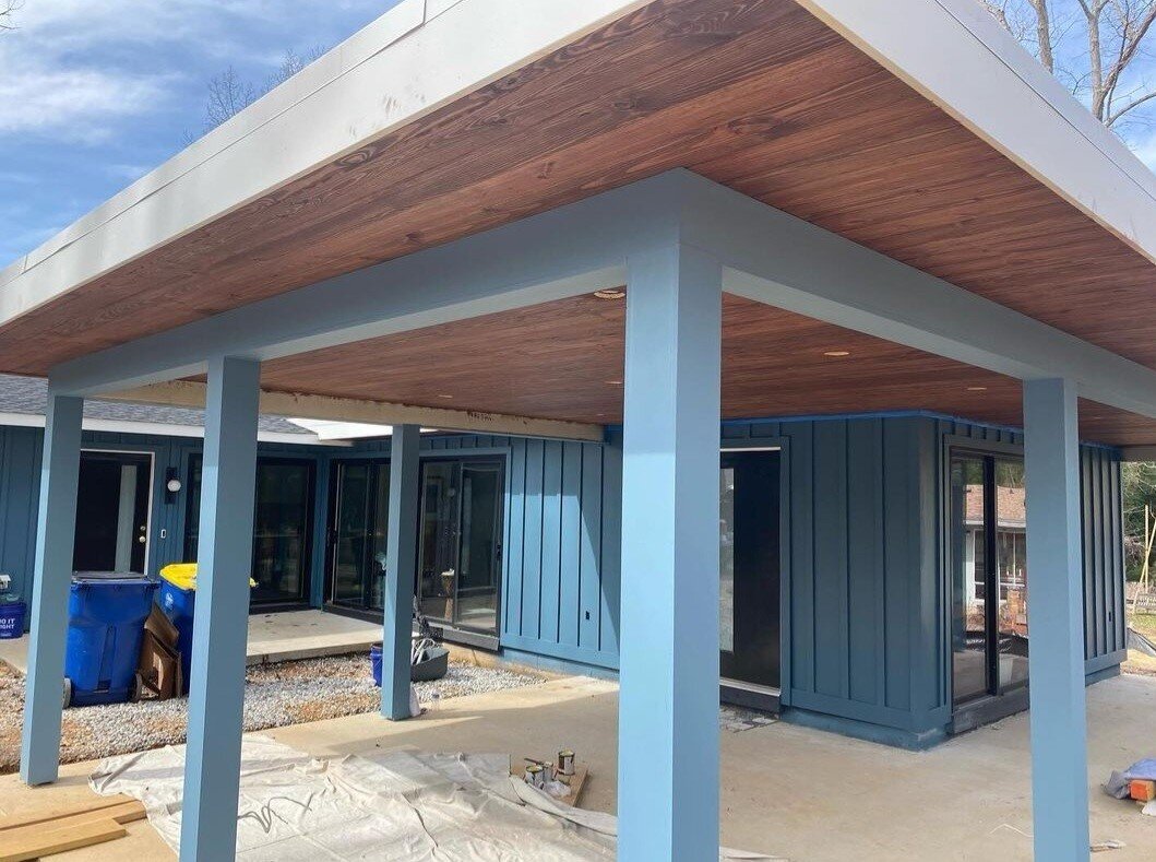 Reposted from @fall_line_builders in collaboration on our Hyland Hills design:

We&rsquo;re painting and staining over here at our midcentury modern project!
&bull;
Designer: @johannasdesign
Builder: @fall_line_builders 
&bull;
#MidCenturyModern #Mod