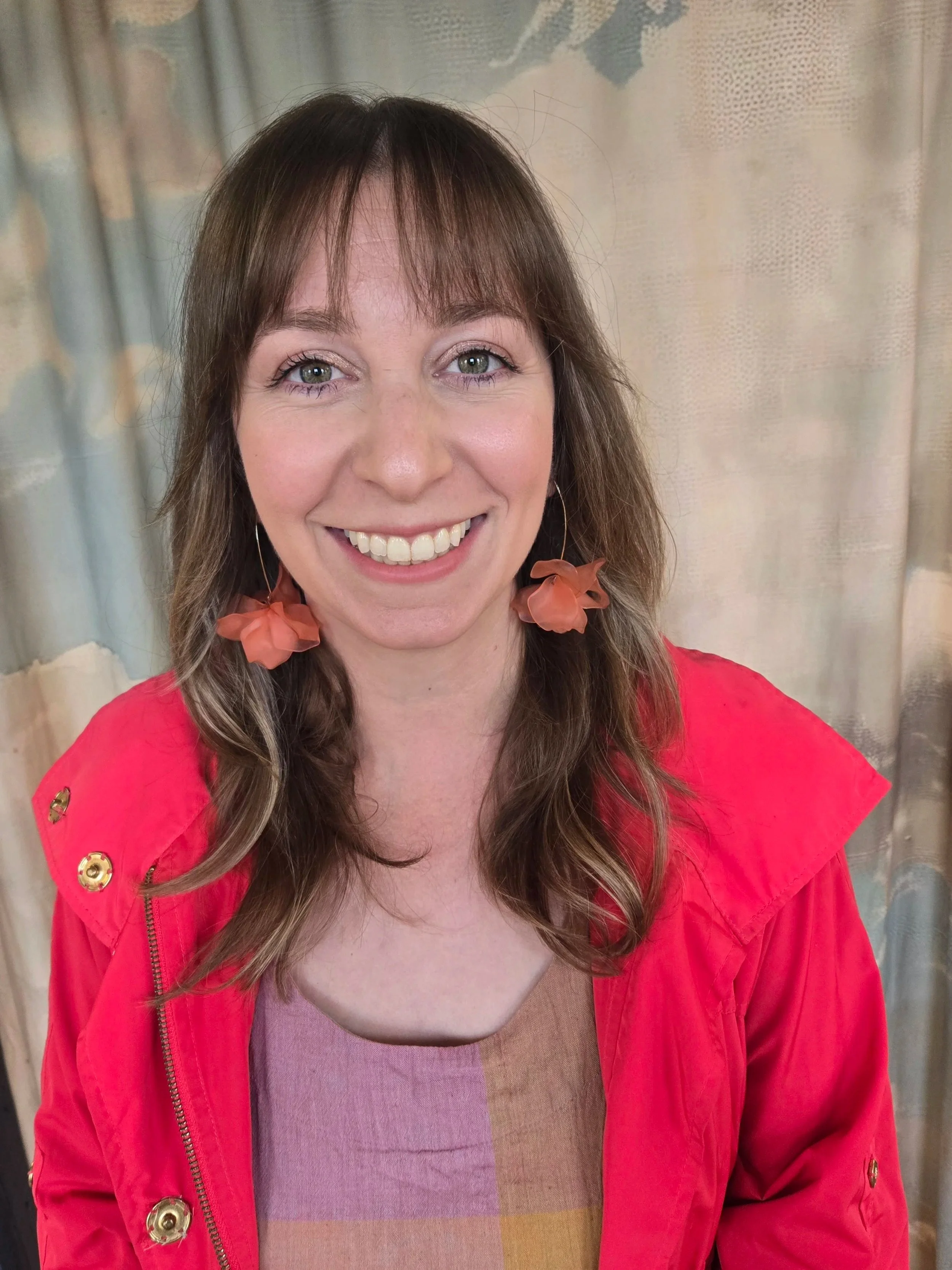  MELISA ROSS, OFFICE MANAGER  Melisa has a very diverse background ranging in non-profit and event management, professional organization, software technology and fashion wholesale. She has always been passionate about creativity and problem solving w