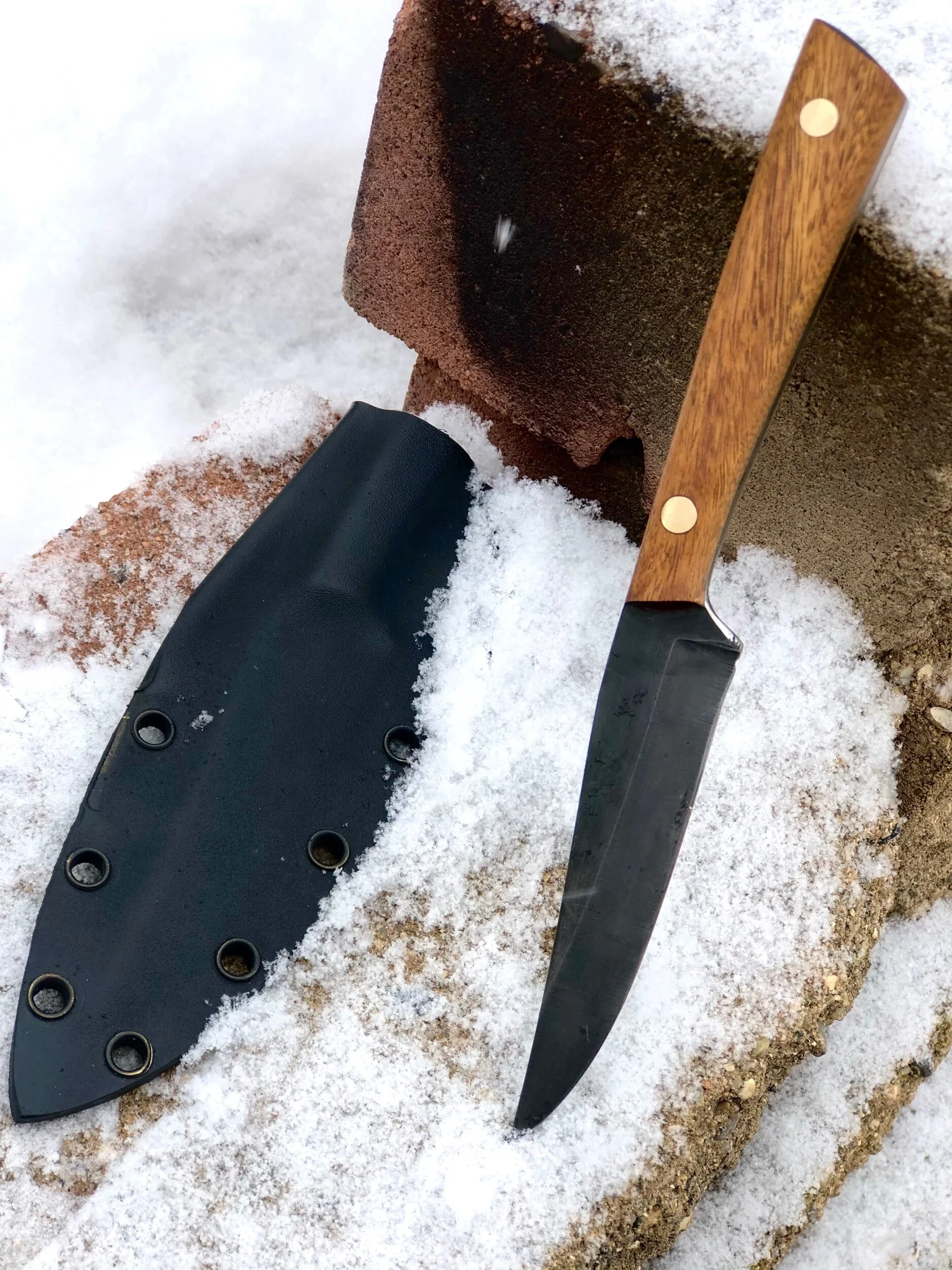 A0FE09E3-7556-4214-883F-A4C765140BEA