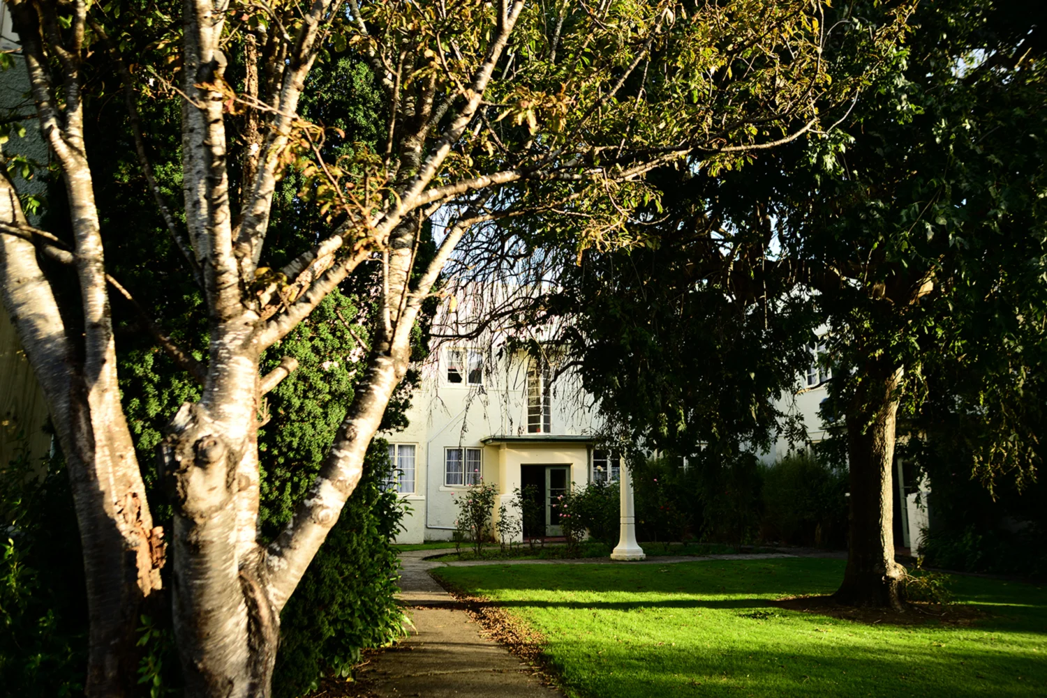 The entrance to the apartment building Matt lived in, in Avenal, Invercargill.