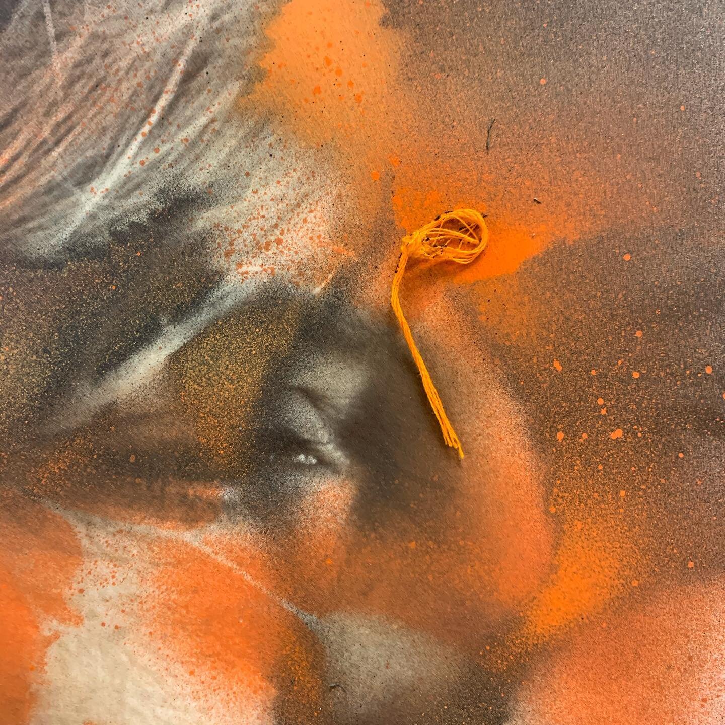 -Orange construction spray paint,
-Charcoal,
-Embroidery thread, 
all on top of a 24&rdquo; photographic print!!!!!!!!!
.
TAKE THAT INKJET PRINT!!!😂😂😂😉
.
.
.
.
@crafhouston @hcponline #contemporaryart #portraitphotography #portraiture #performanc