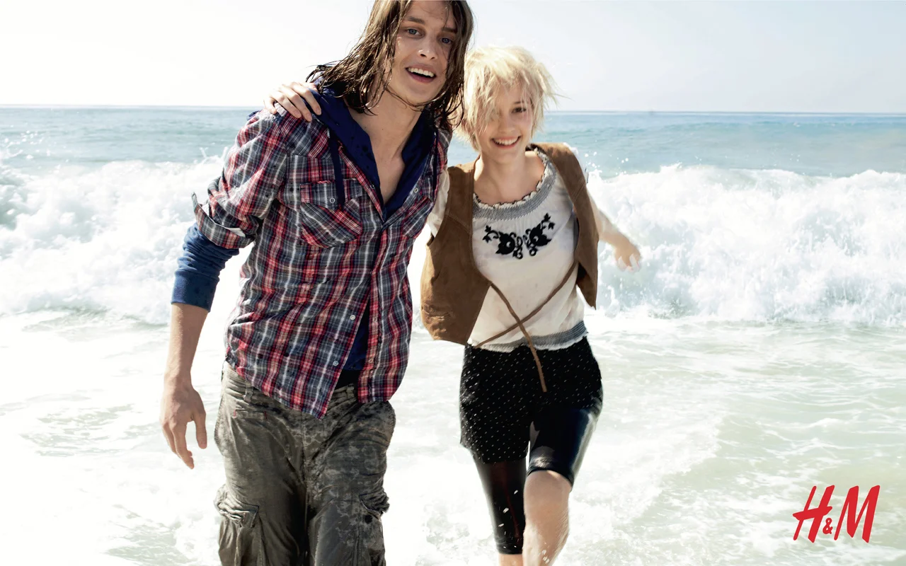 H&M_5019_Divided_Spread-9.jpg