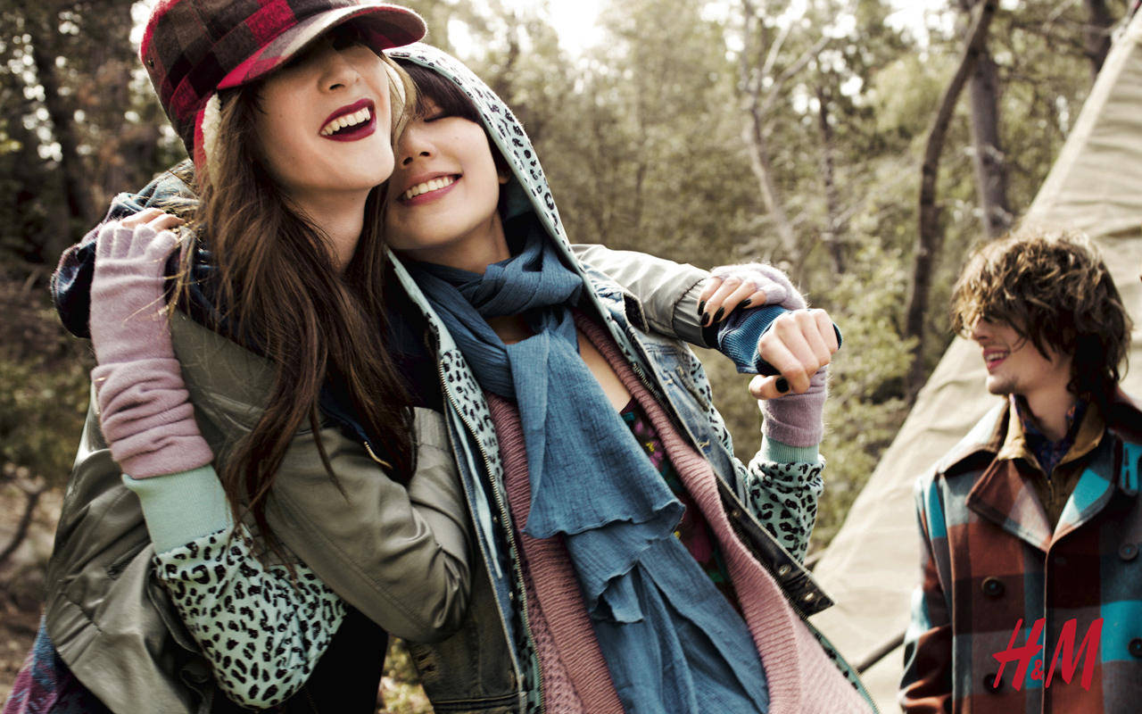 H&M_5109_Divided_Spread3.jpg