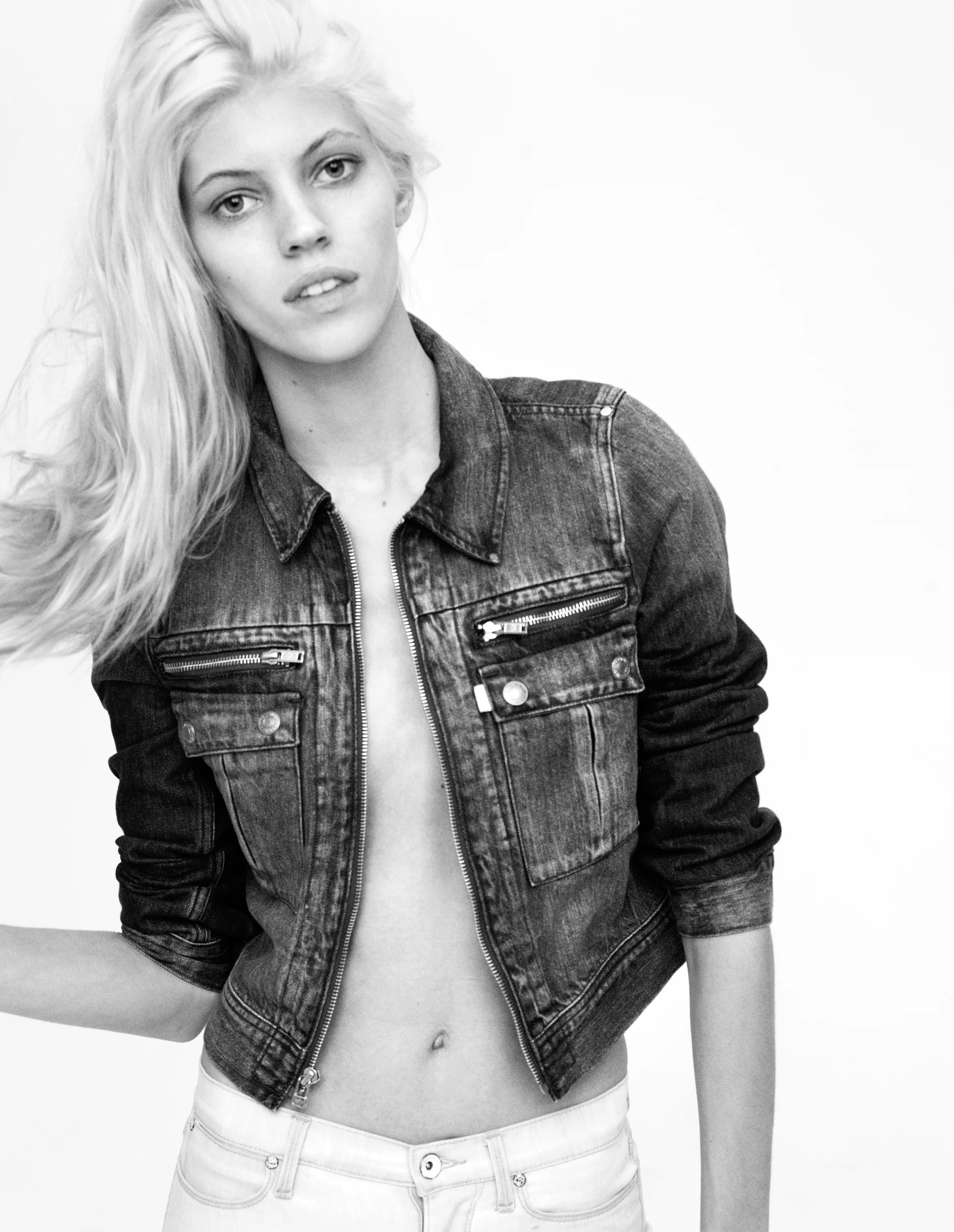 131112_i-D_Portraits_Devin02-191.jpg