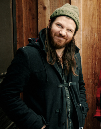 110304_Spin_FleetFoxes_Shot06_225.jpg