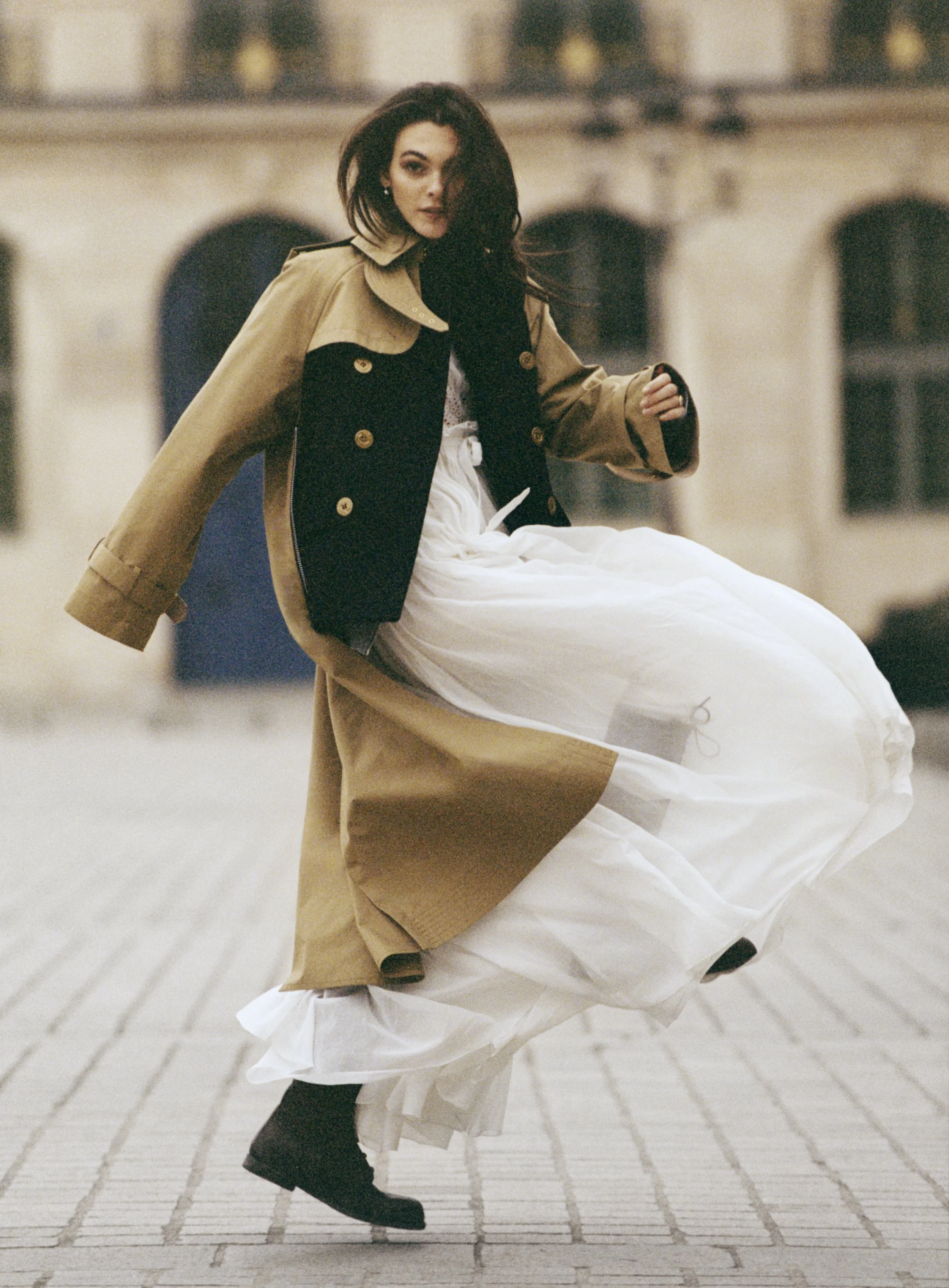 7787_DMA_230305_Vogue US_03.jpg