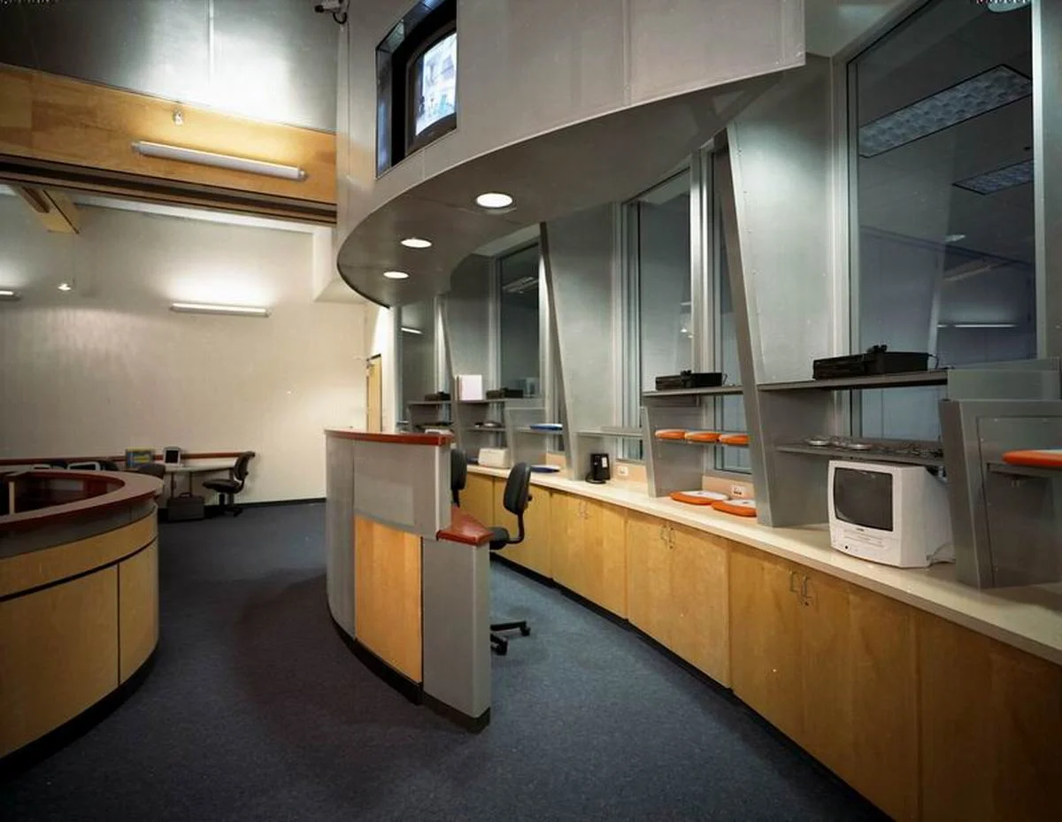 Resize of Control Console_01.jpg