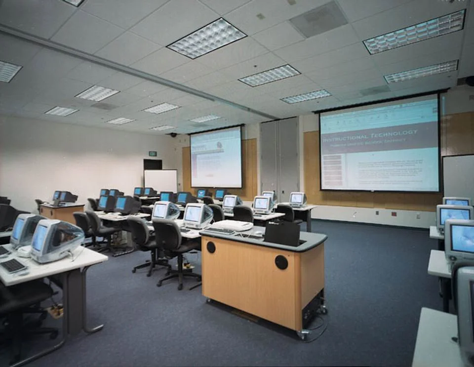 Resize of Classroom_01.jpg