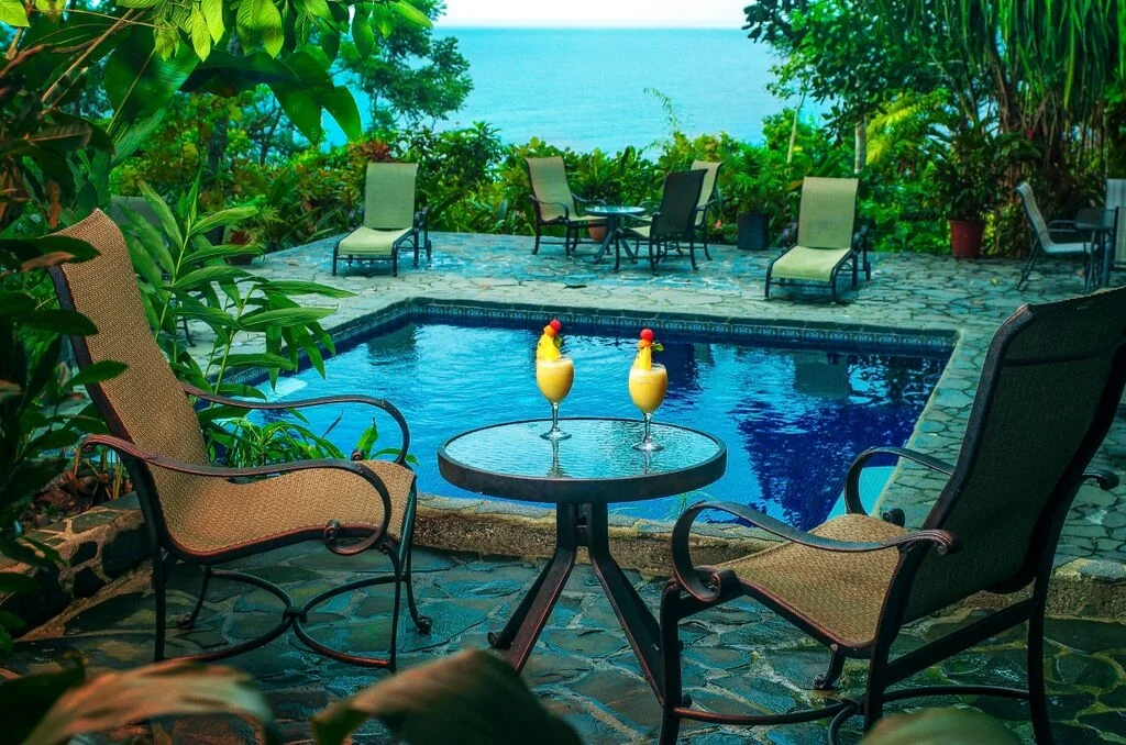 poolsidedrink.jpeg