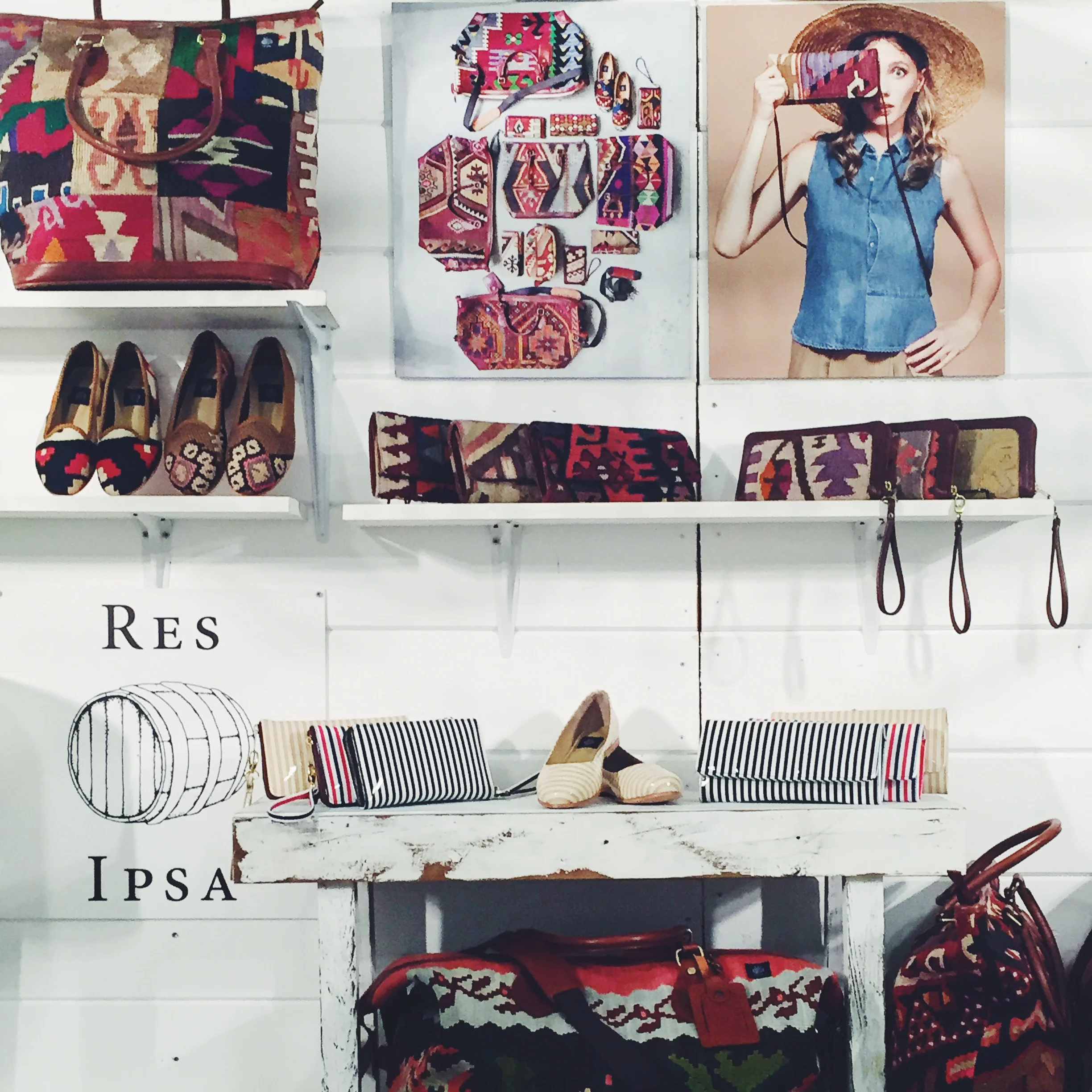 Res Ipsa Professional Display