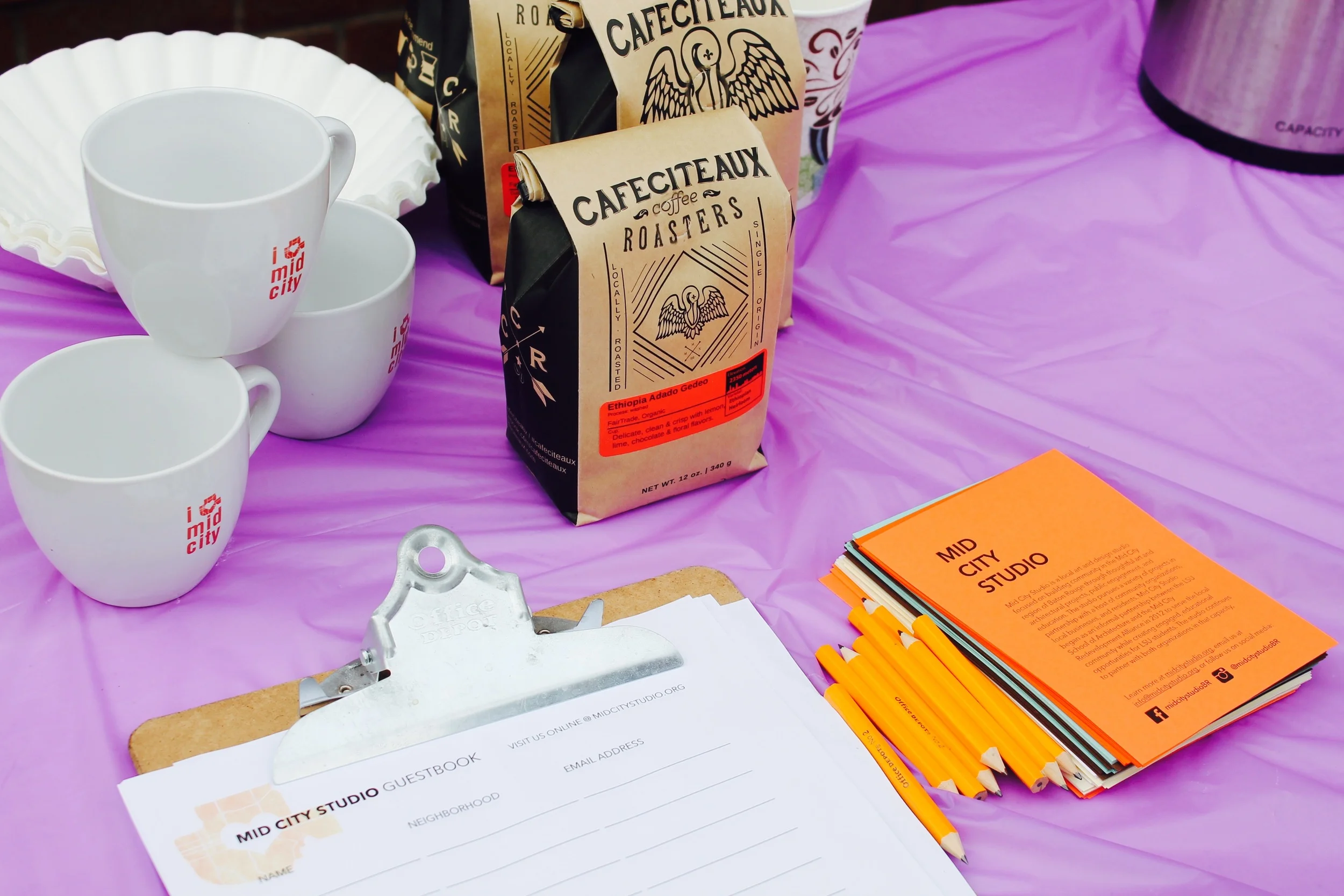 Coffee on the Porch runs from 8 to 10 AM quarterly, on the last Friday of the month, at different locations throughout Mid City. Stay up to date by checking the schedule on this page or follow us at Facebook.com/midcitystdioBR .