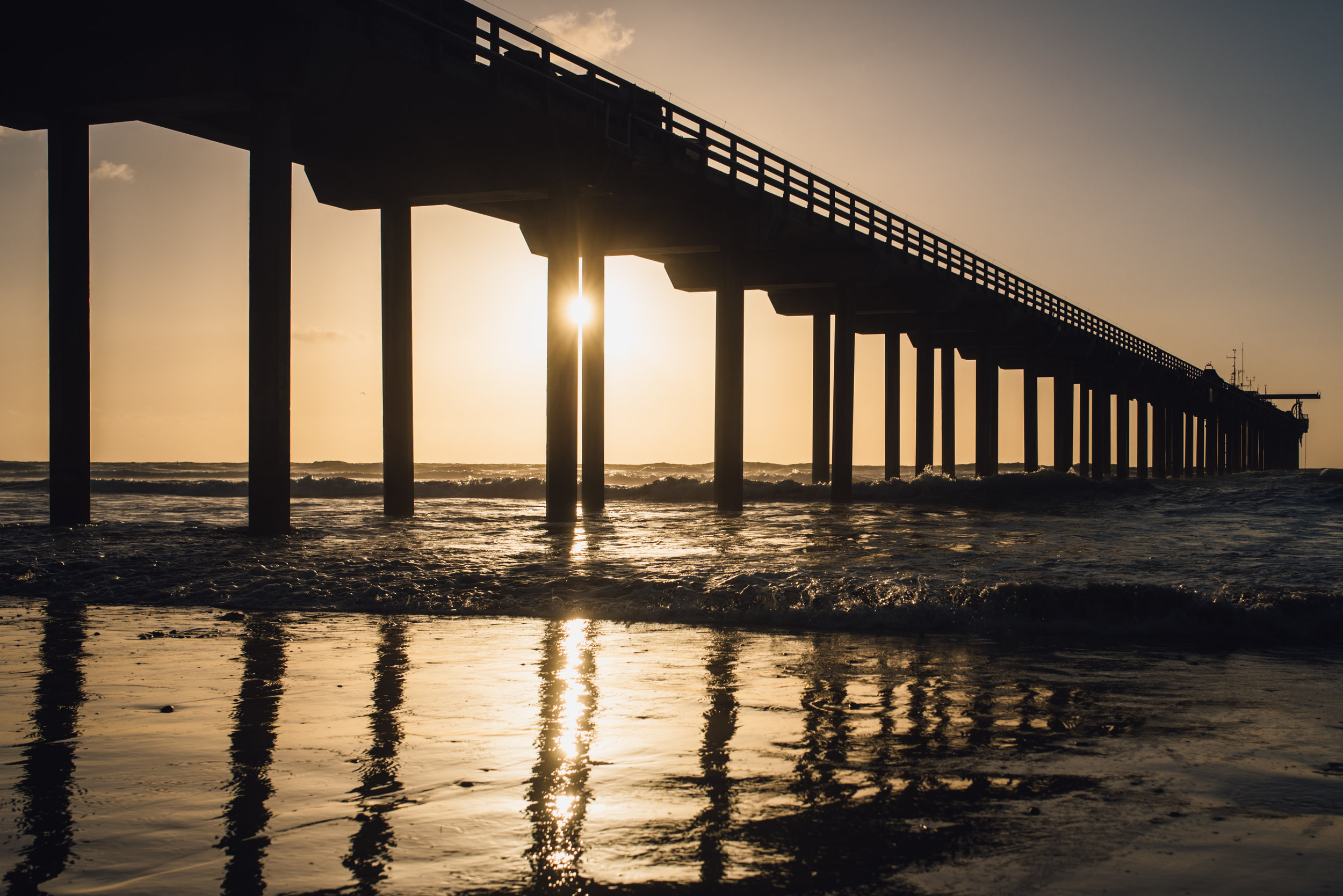 SD_Scripps_Pier_Side.jpg