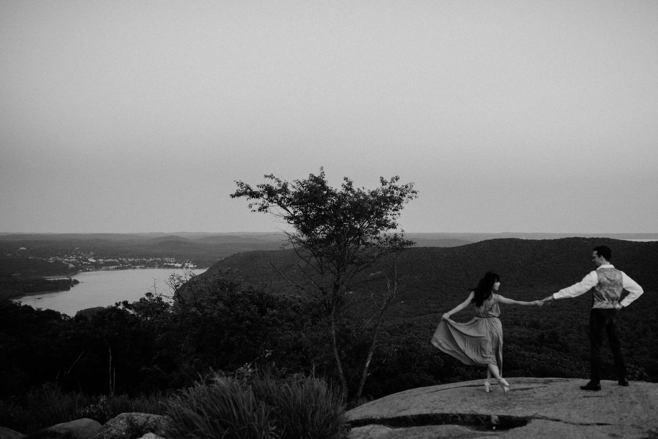 Main and Simple Photography_2016_Engagement_BearMt_L+J-387.jpg