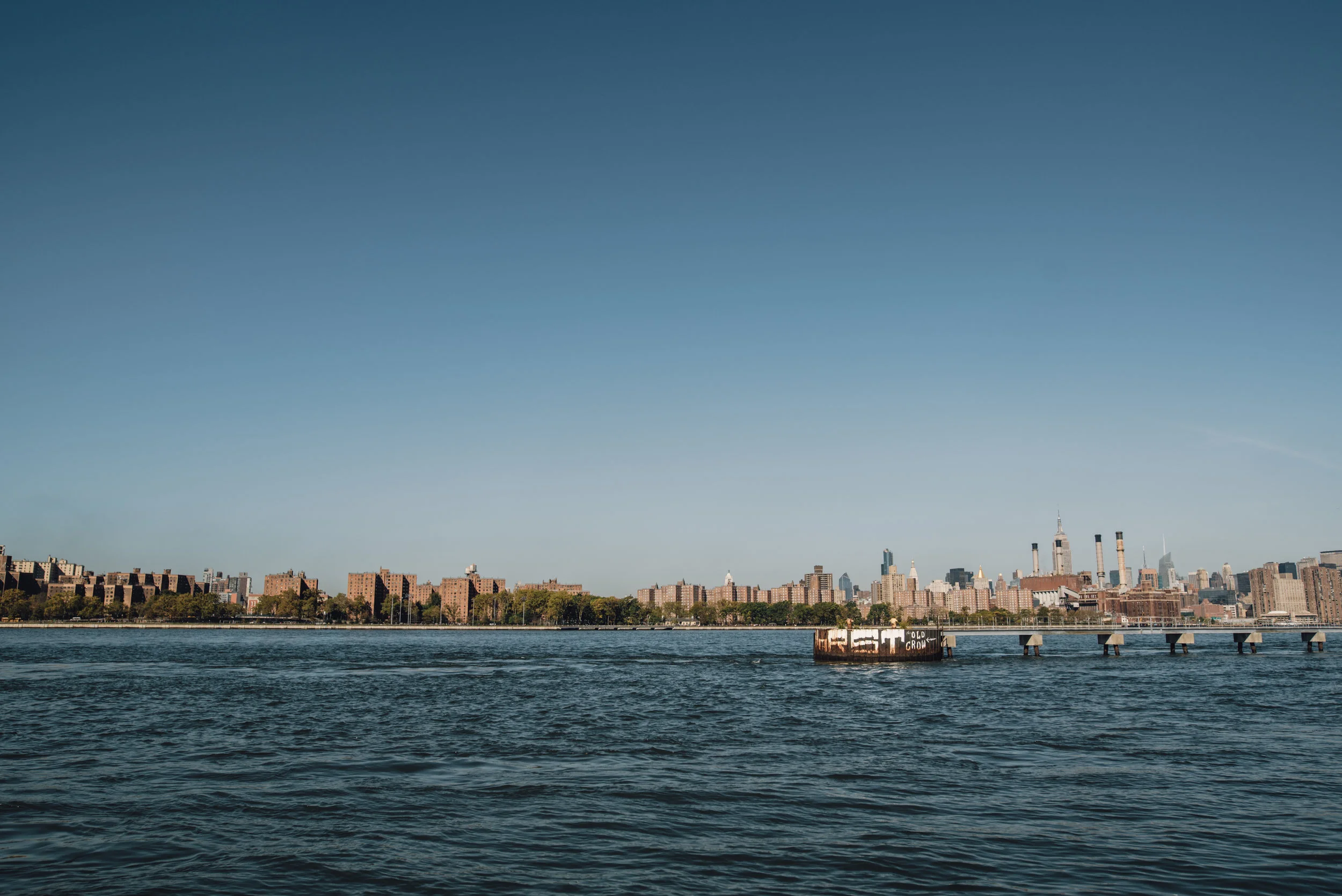 Main and Simple Photography_2016_Engagement_NYC_V+T-471.jpg