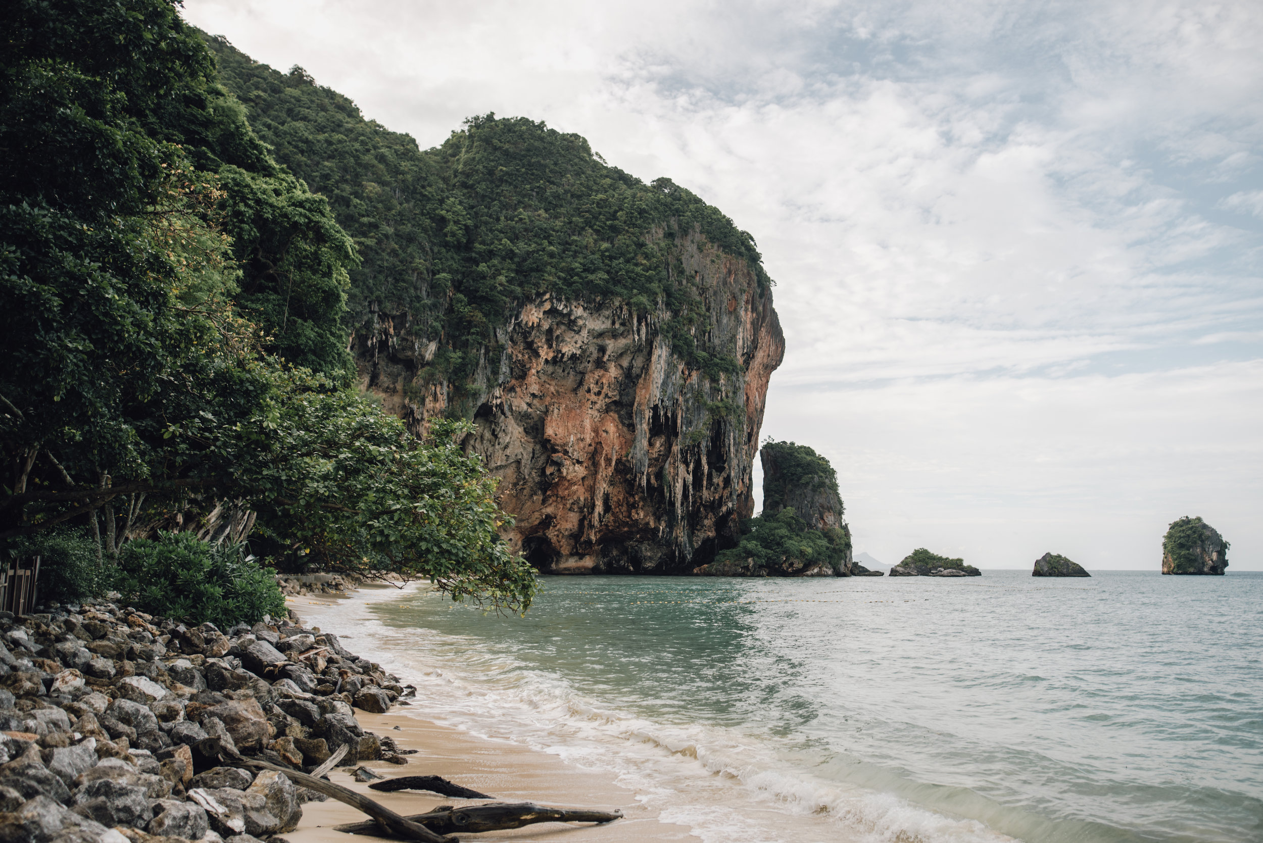 Main and Simple Photography_2017_Elopement_Thailand_J+H-92.jpg