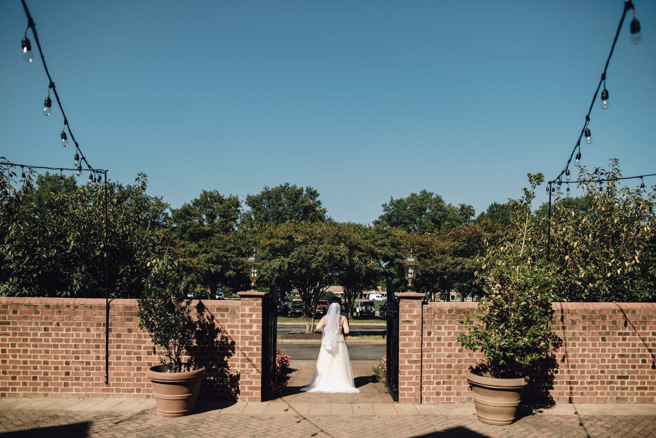 Main and Simple Photography_2017_Weddings_VirginiaBeach_H+S-640.jpg