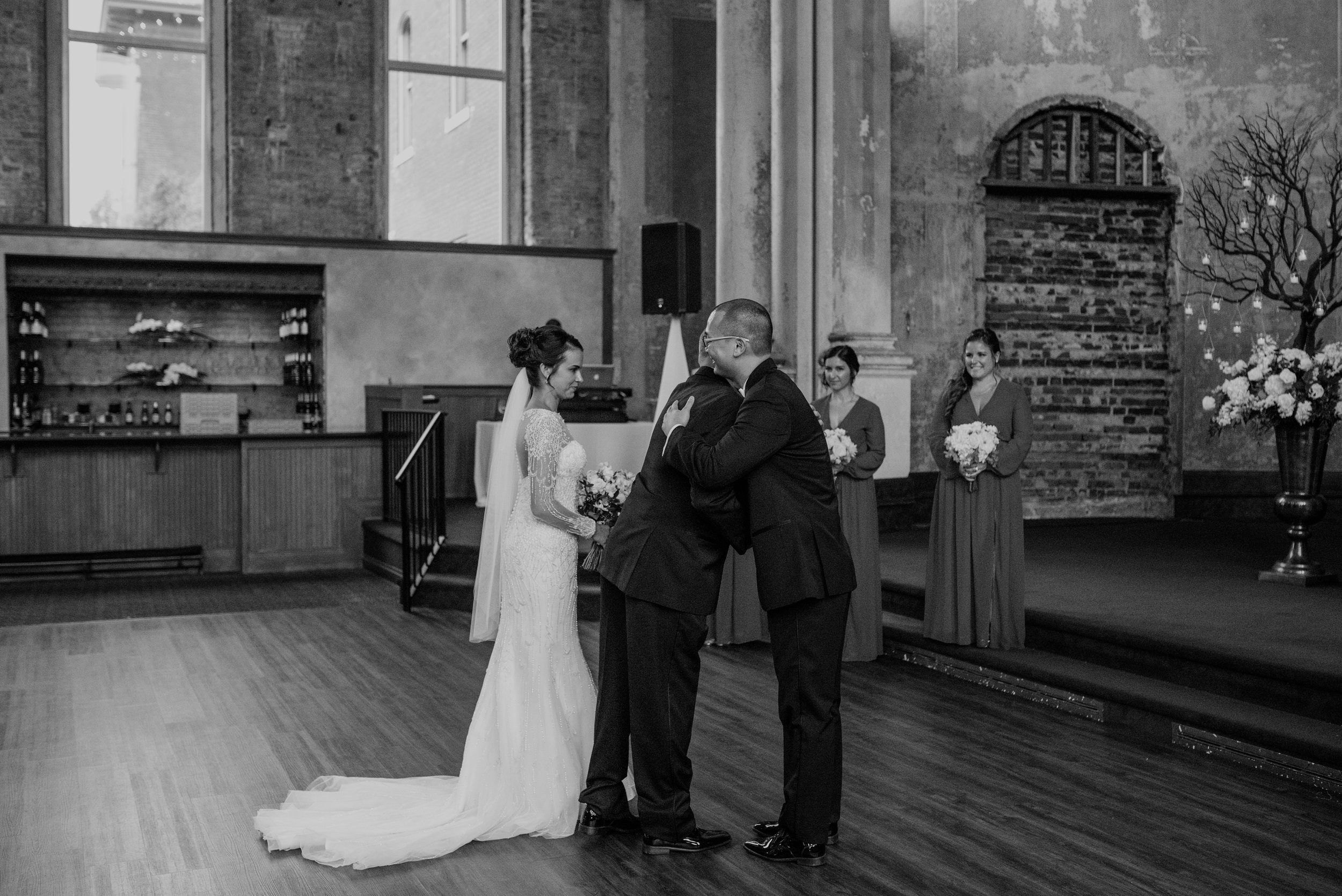 Main and Simple Photography_2017_Weddings_Cincinnati_S+B-790.jpg