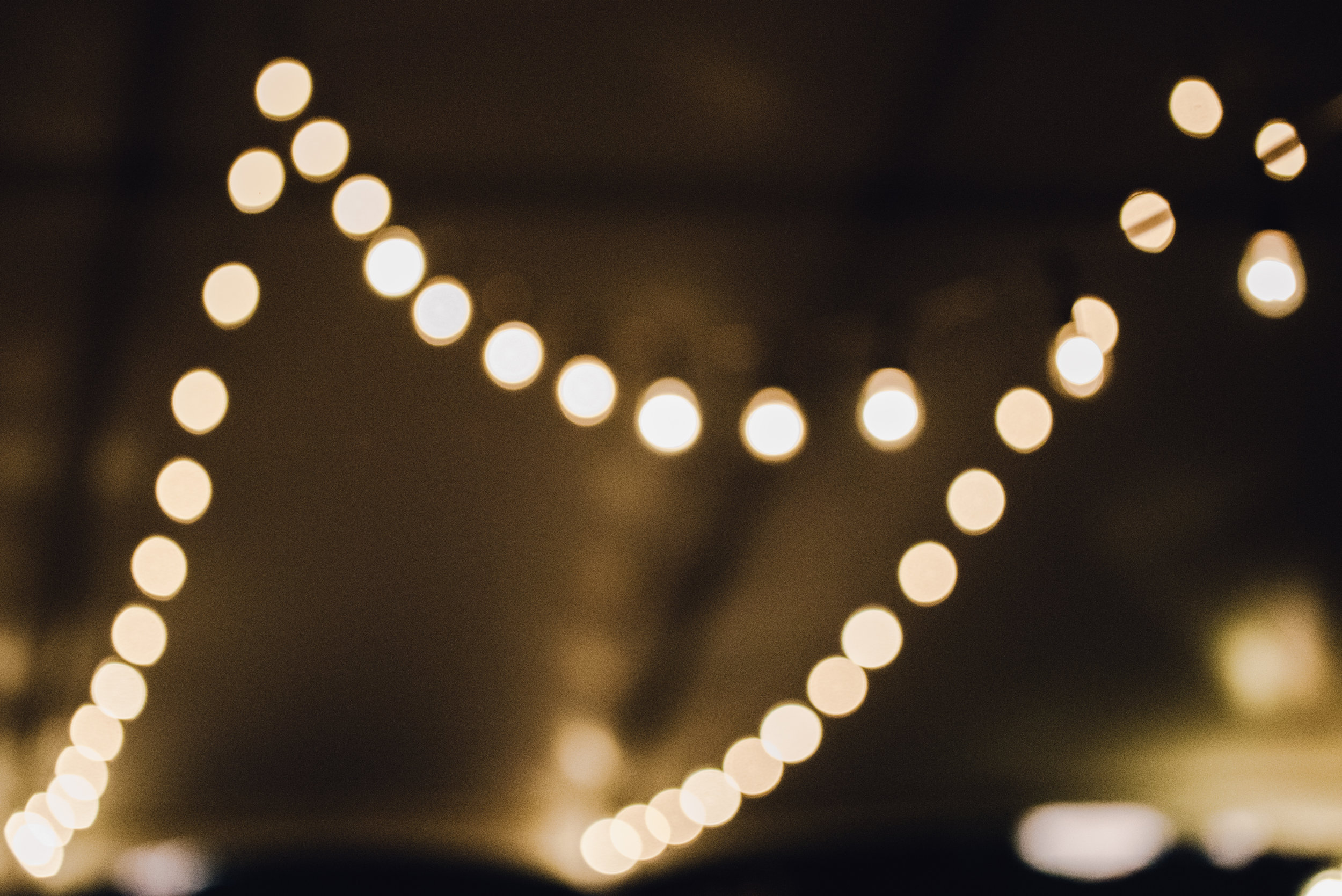Main and Simple Photography_2018_Weddings_Austin_B+E_resized-4.jpg