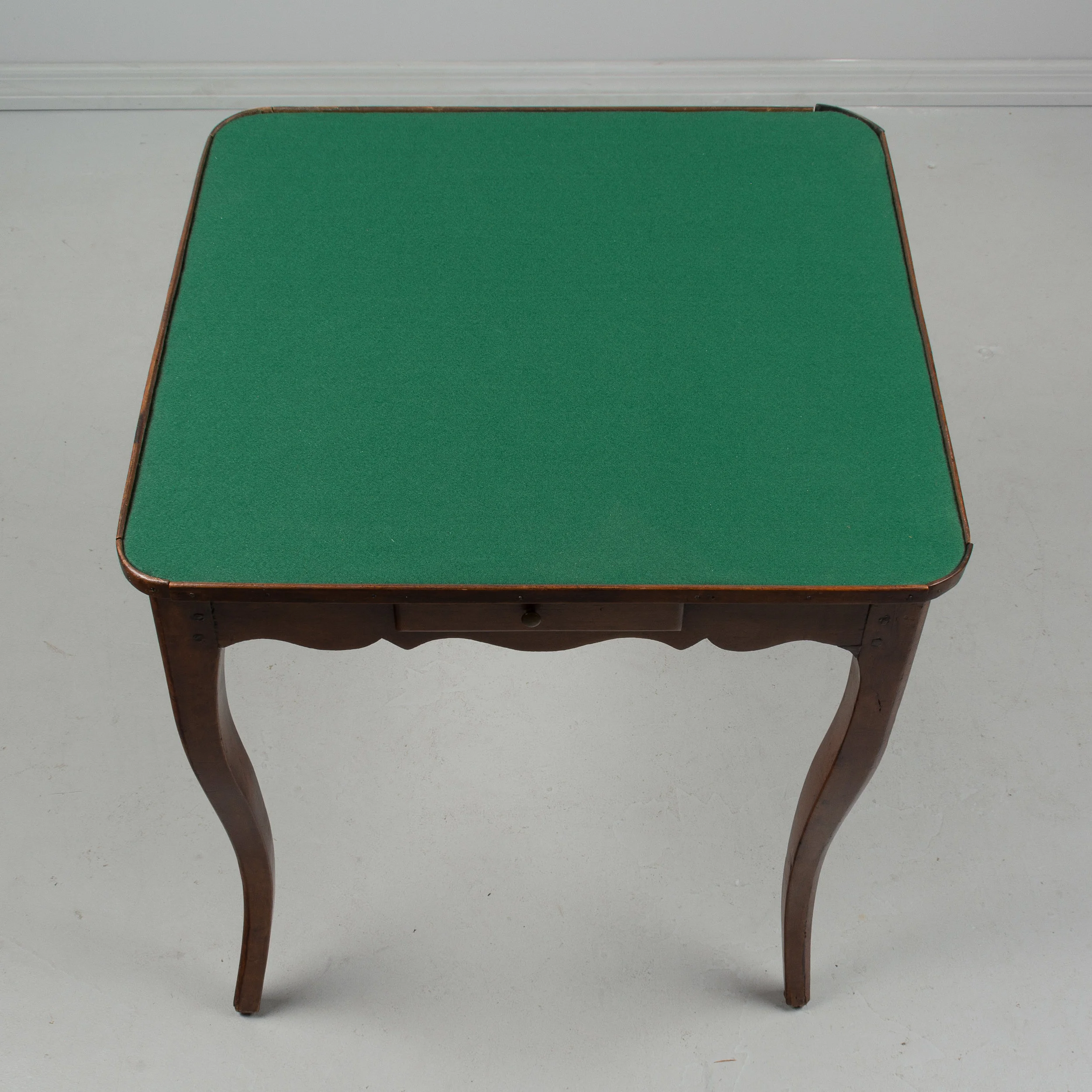 French Game Table