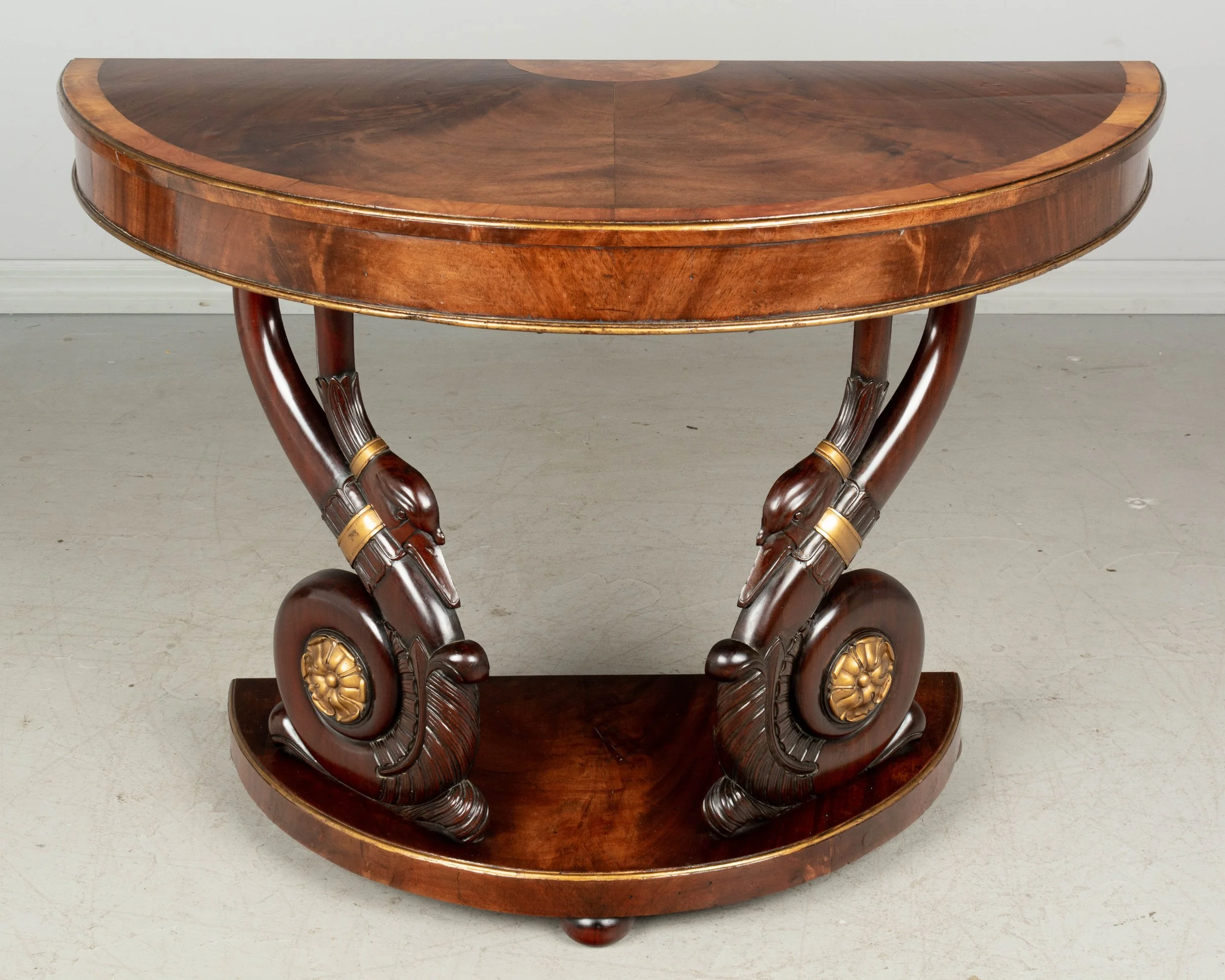 Table demi-lune de style George III En vente sur