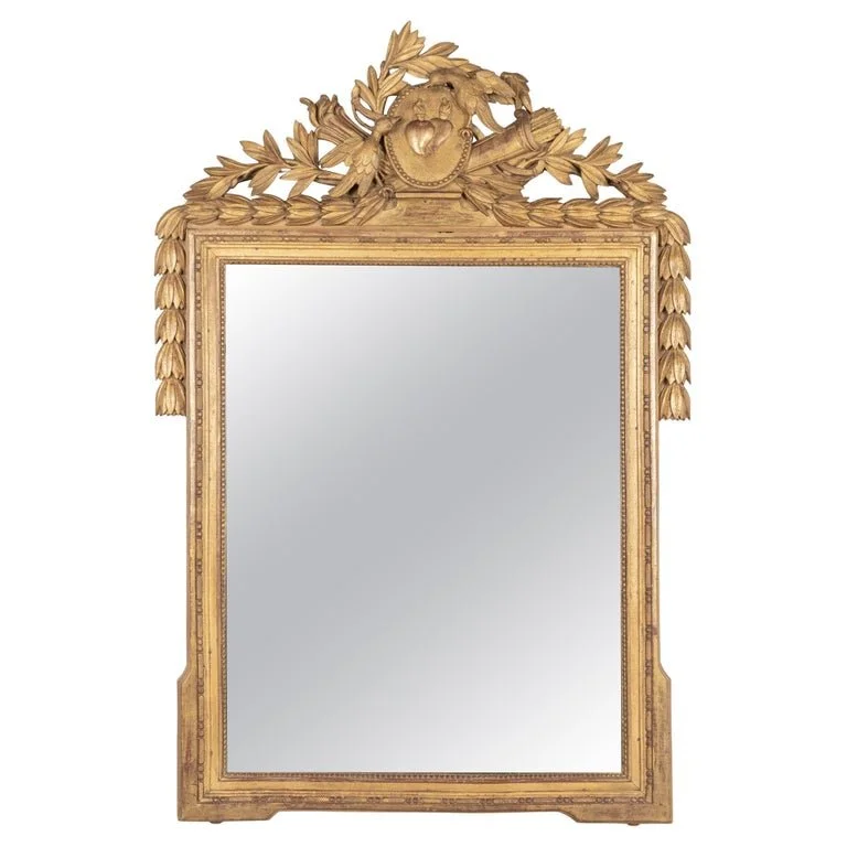 Beautiful bridal mirror
#frenchantiques #bridaljewellery #antiquemirror 
#countryfrenchantiques
#frenchdecor
#floridadesigner