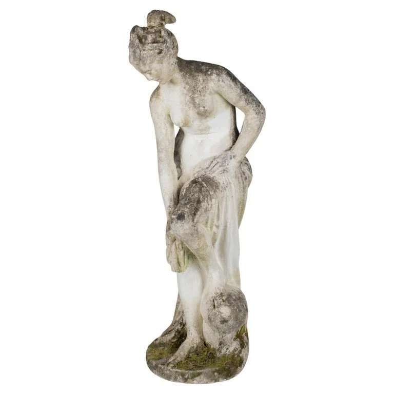 Venus statue
#frenchantiques #vintagegardenstatue 
#gardenantiques
#frenchdecor #frenchtouch
