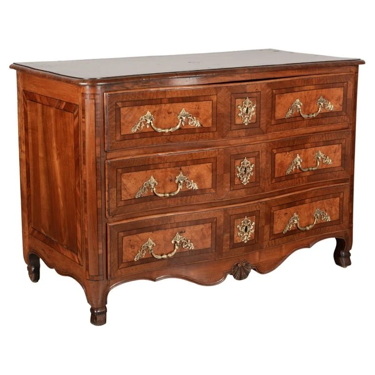 Splendid 18th century commode 
#frenchantiques #antiquechestofdrawers 
#countryfrenchantiques
#frenchdecor
#floridadesigner