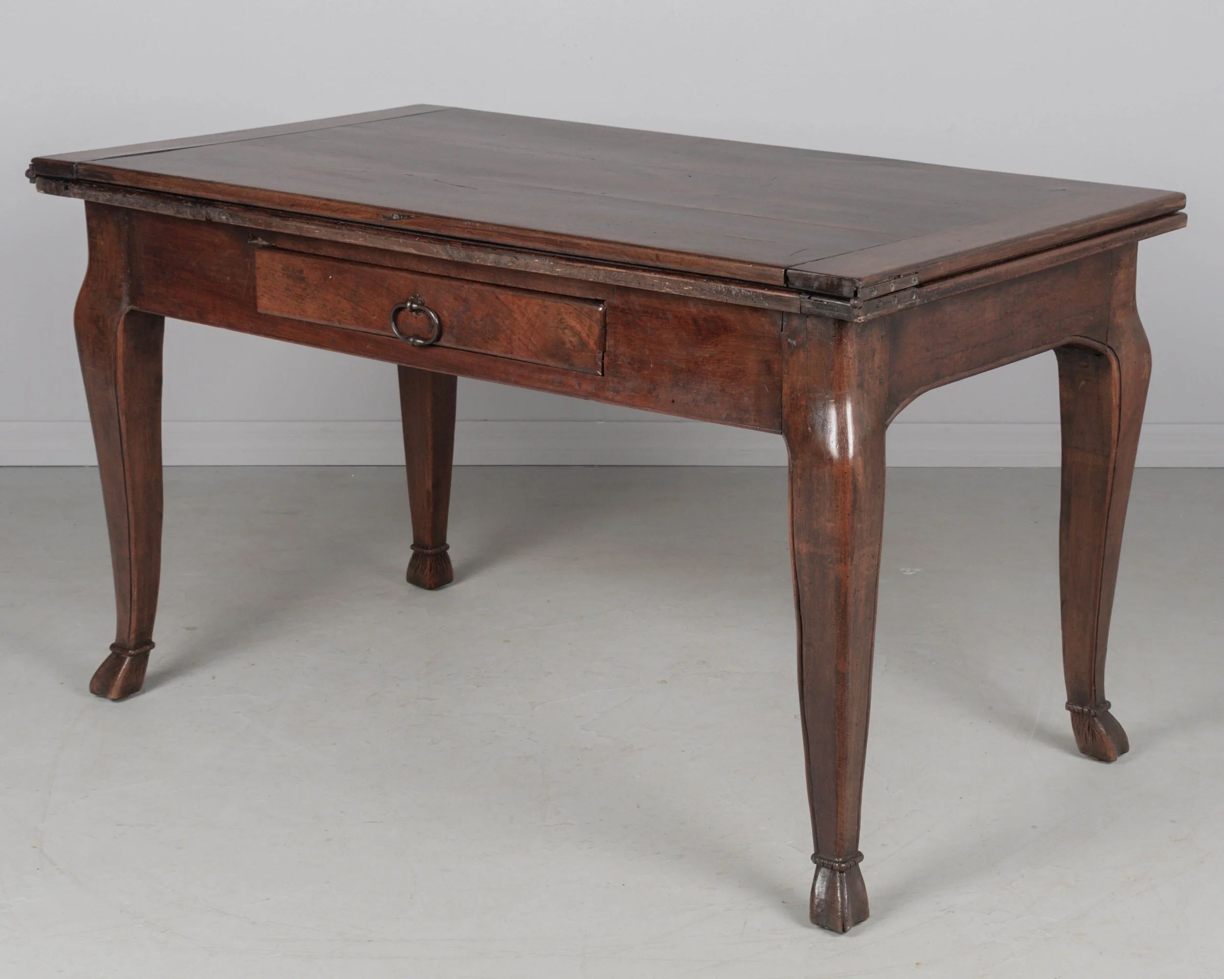 19th Century Italian Portefeuille  or fip top Walnut Dining Table