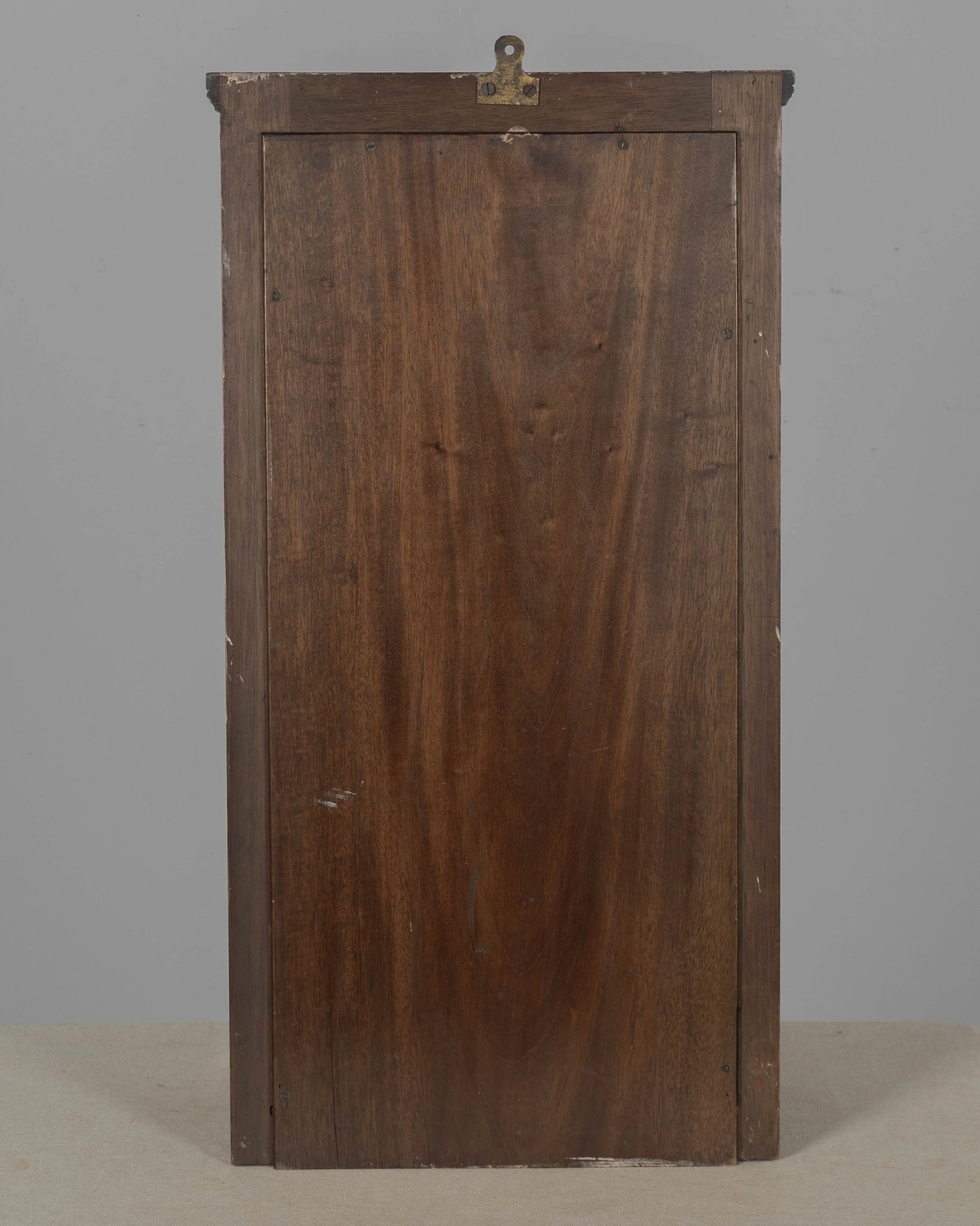 A 19th century English Edwardian vitrine constructed using rich, finely grained rosewood with contrasting satinwood marquetry.