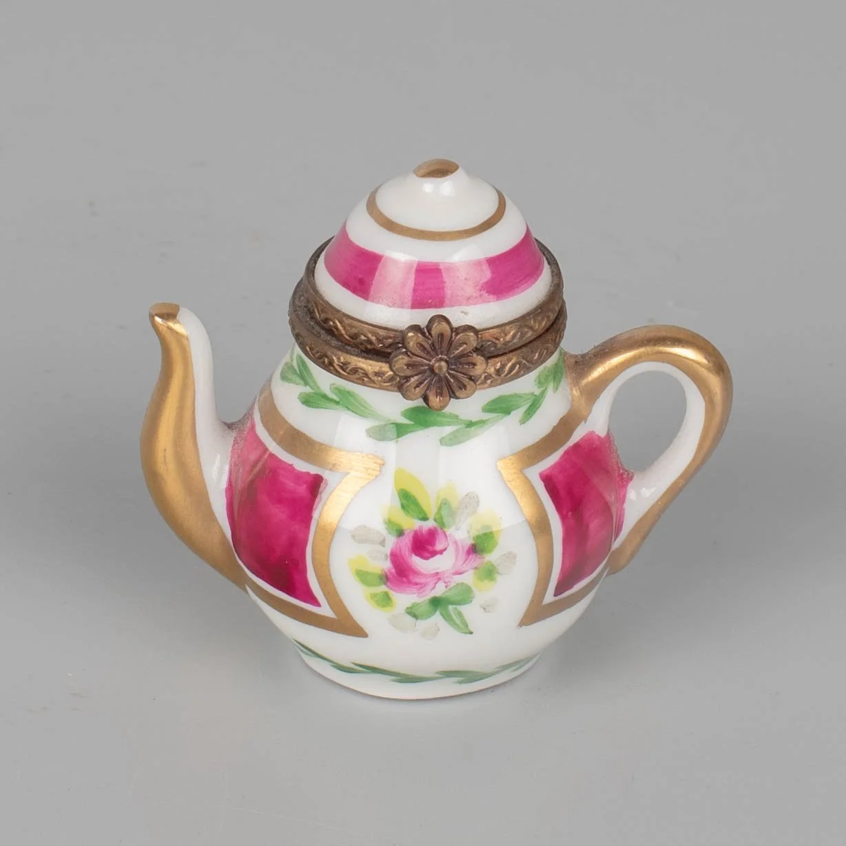 Studio Session 4-11258.jpgLimoges French Hand Painted Porcelain Boxes, Set of 5