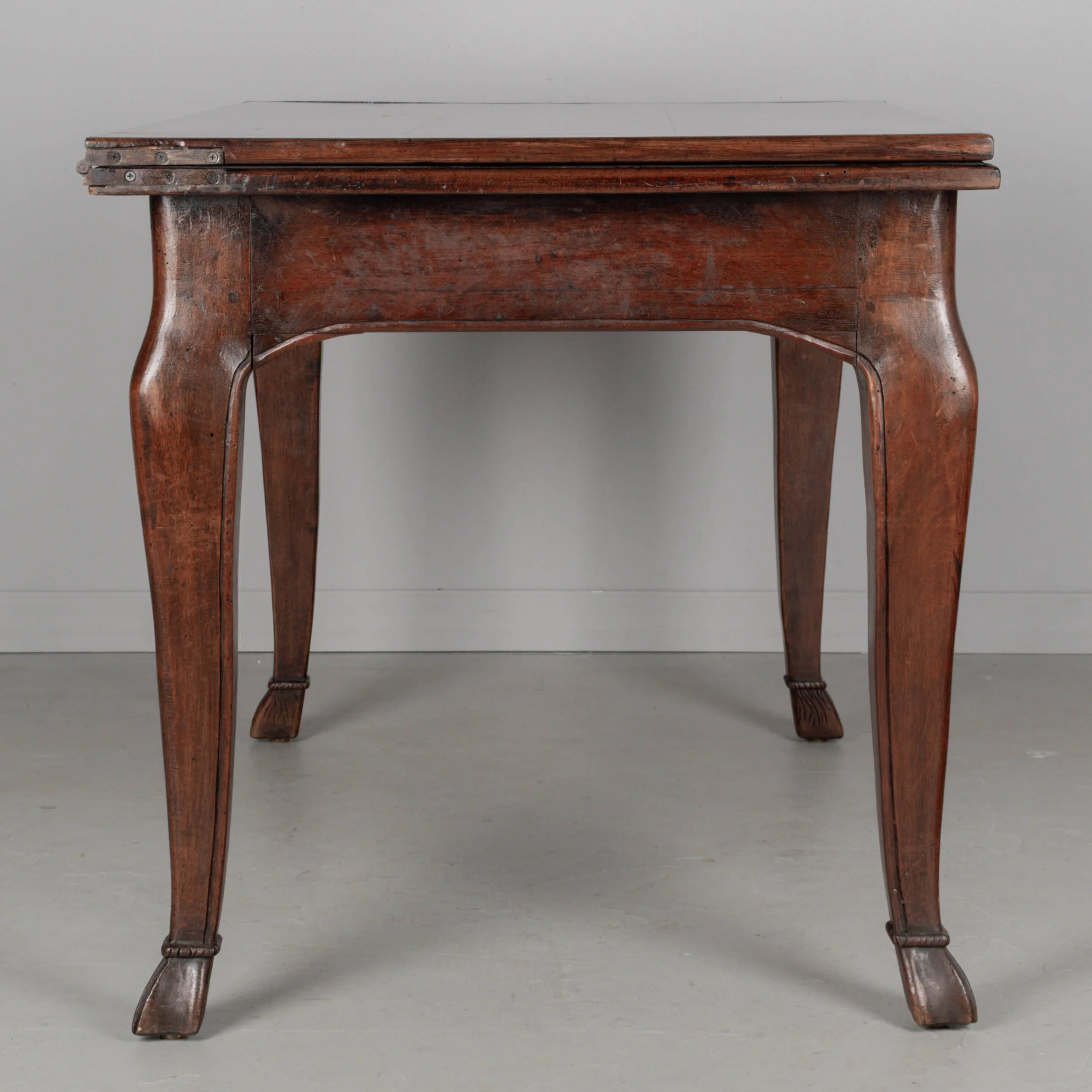 19th Century Italian Portefeuille  or fip top Walnut Dining Table